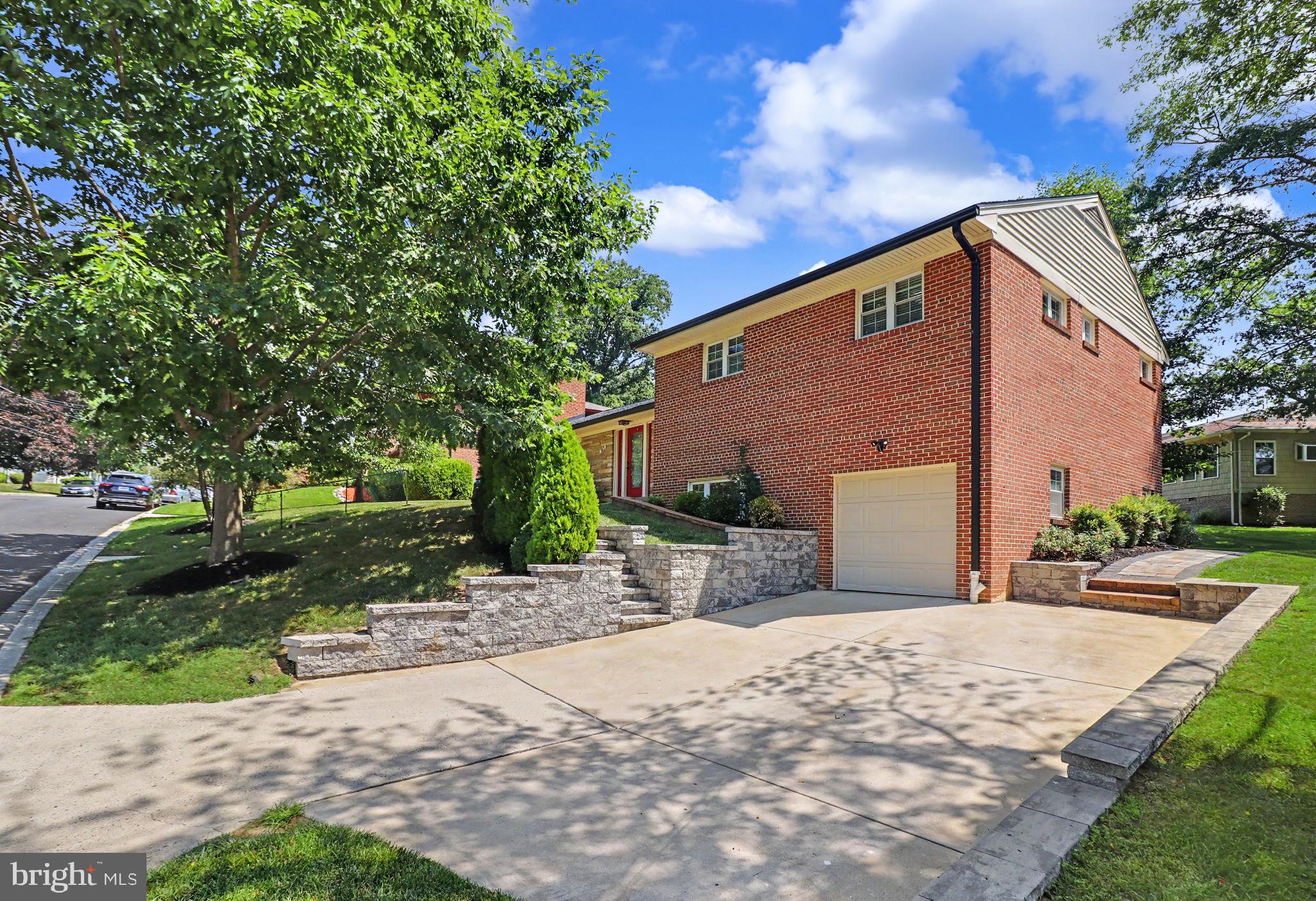 1905 TULIP STREET NW