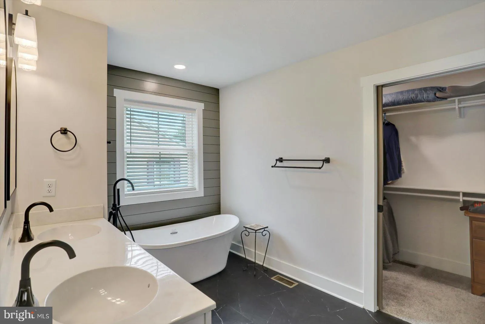 Hanover, Pennsylvania 17331, United States, 3 Bedrooms Bedrooms, ,2 BathroomsBathrooms,Residential,Pending,134413