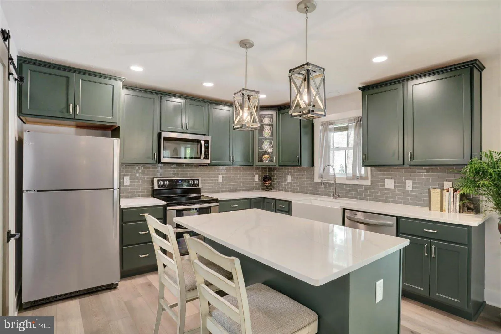 Hanover, Pennsylvania 17331, United States, 3 Bedrooms Bedrooms, ,2 BathroomsBathrooms,Residential,Pending,134413