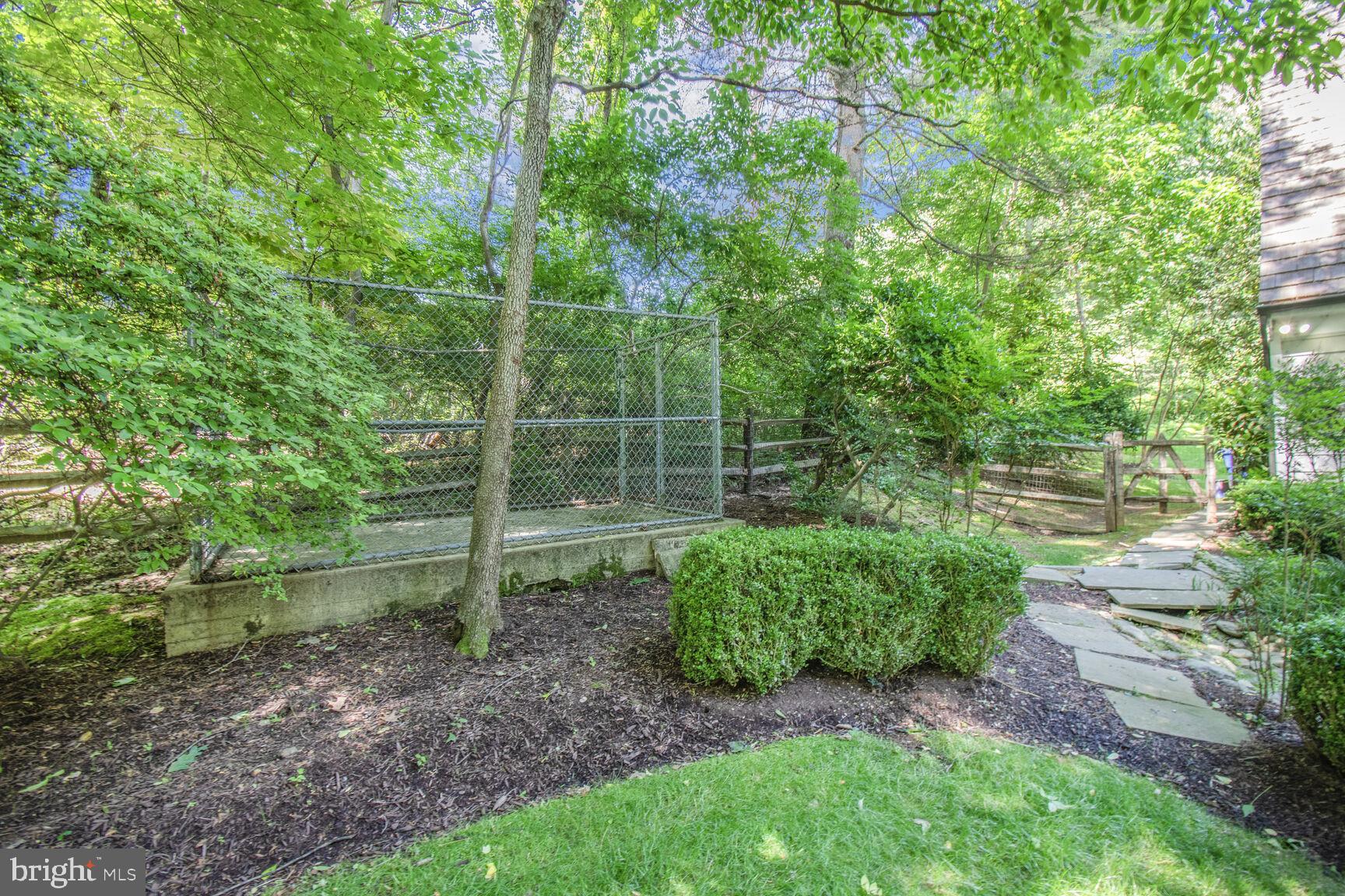 POTOMAC OUTSIDE - Residential