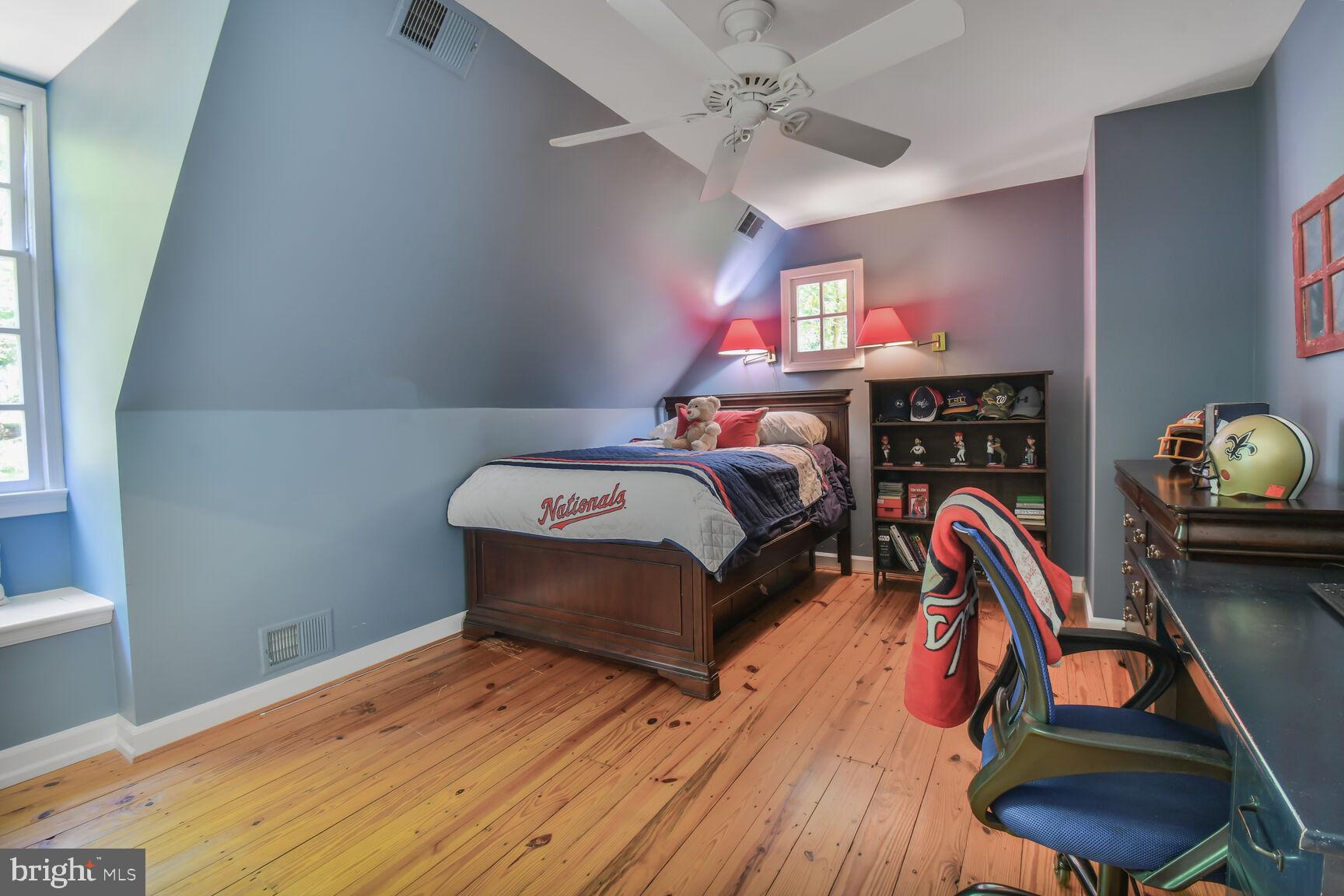 POTOMAC OUTSIDE - Residential