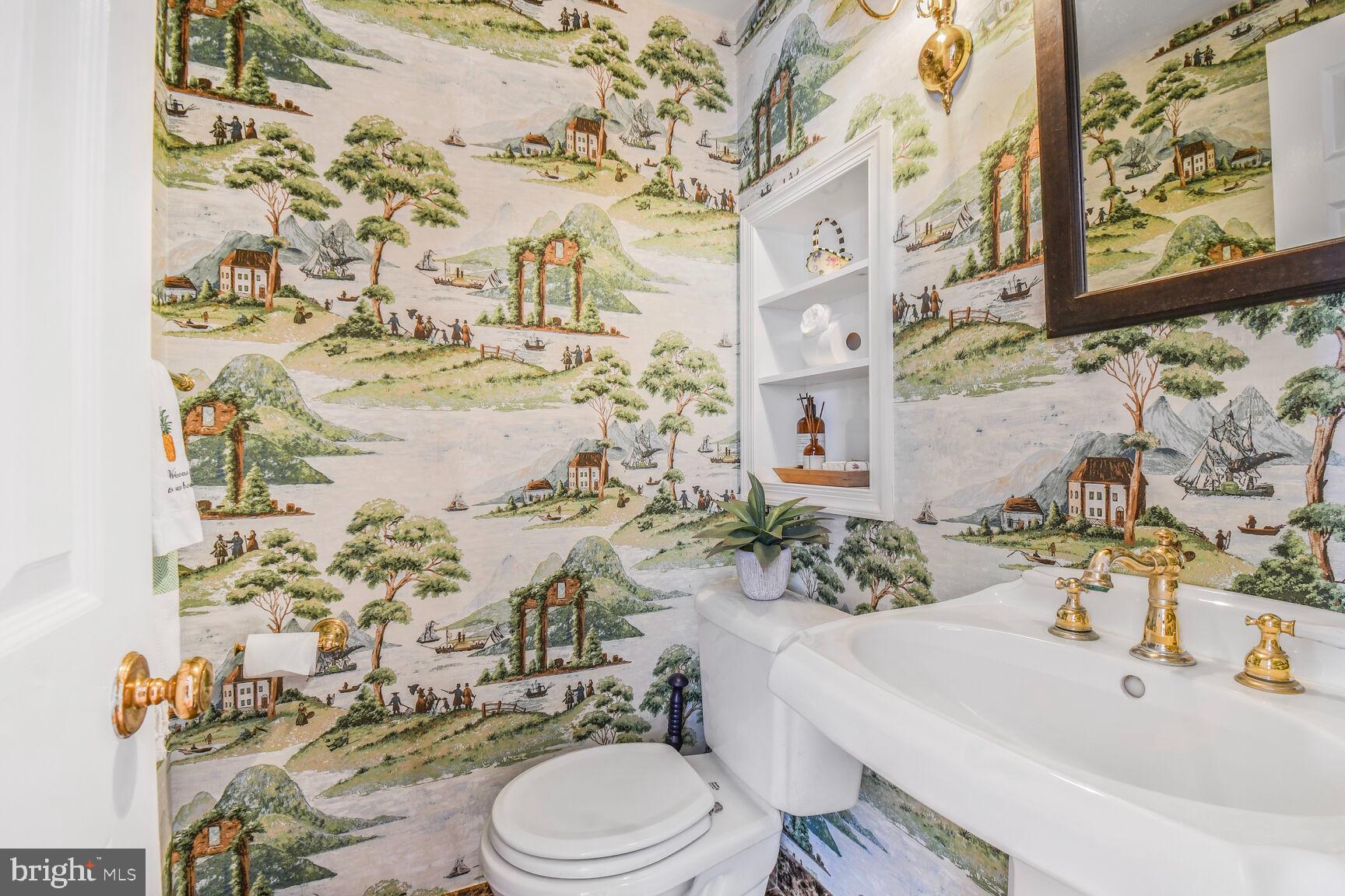 POTOMAC OUTSIDE - Residential