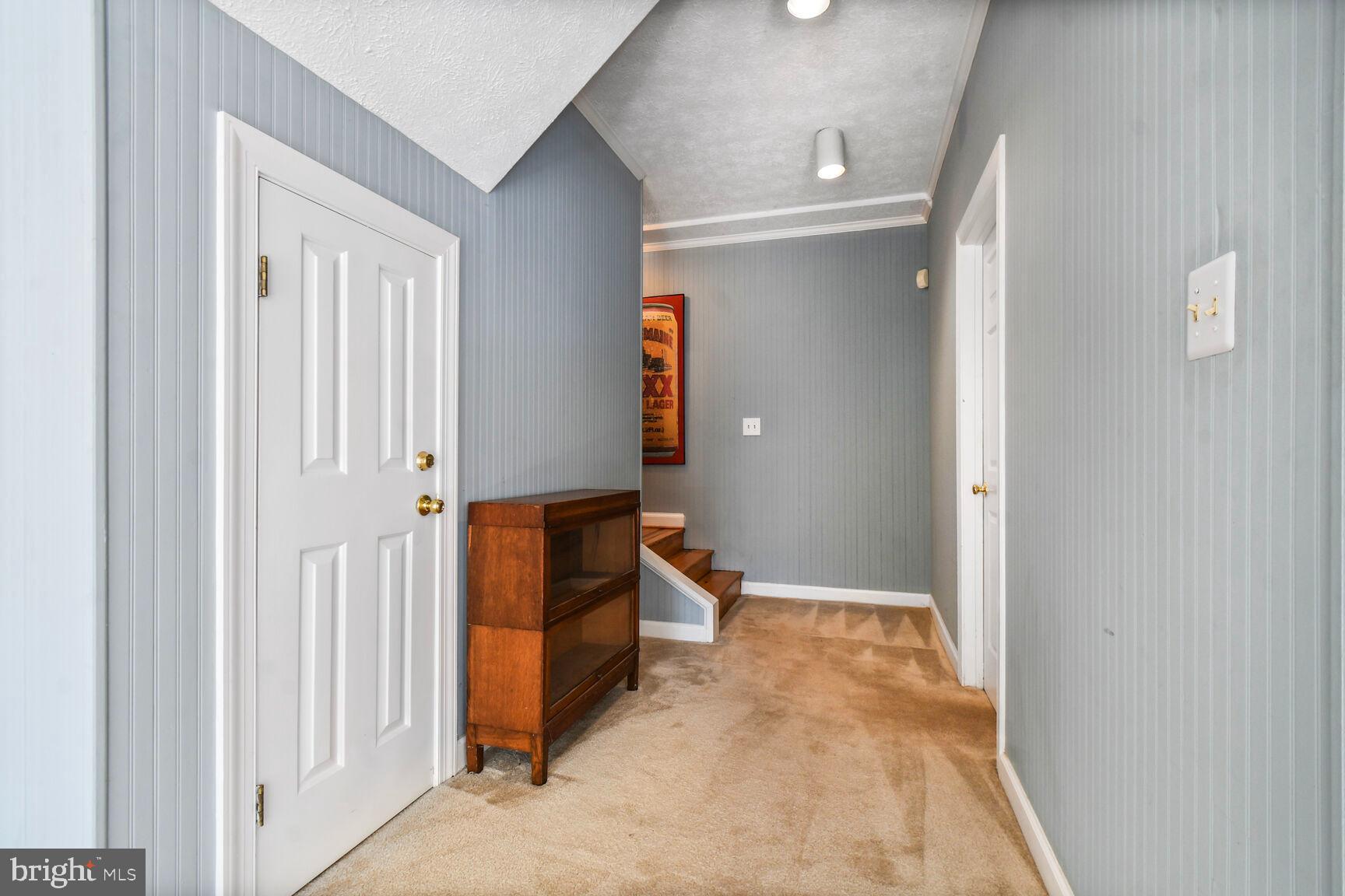 POTOMAC OUTSIDE - Residential