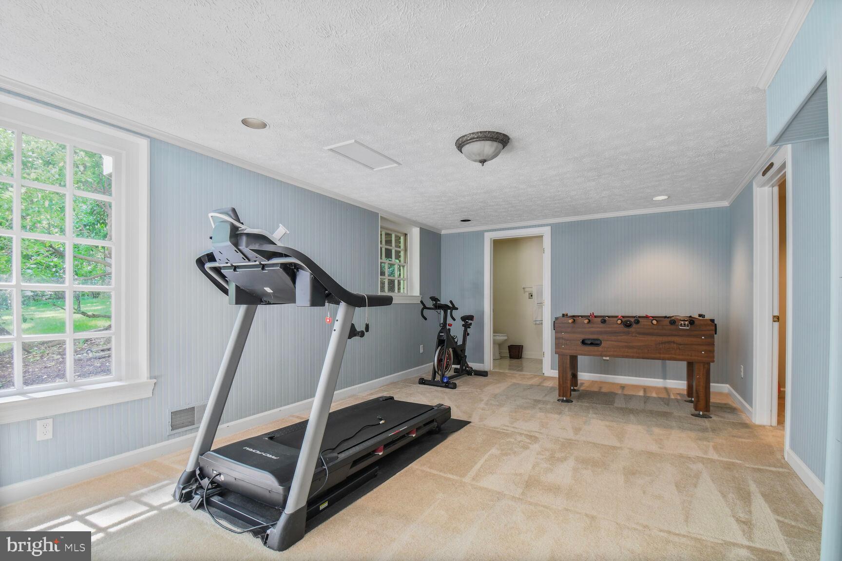 POTOMAC OUTSIDE - Residential