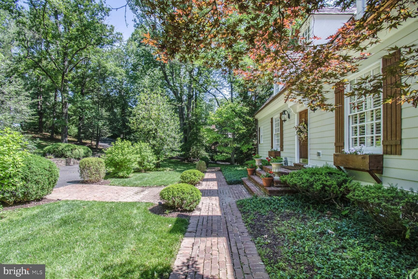 POTOMAC OUTSIDE - Residential