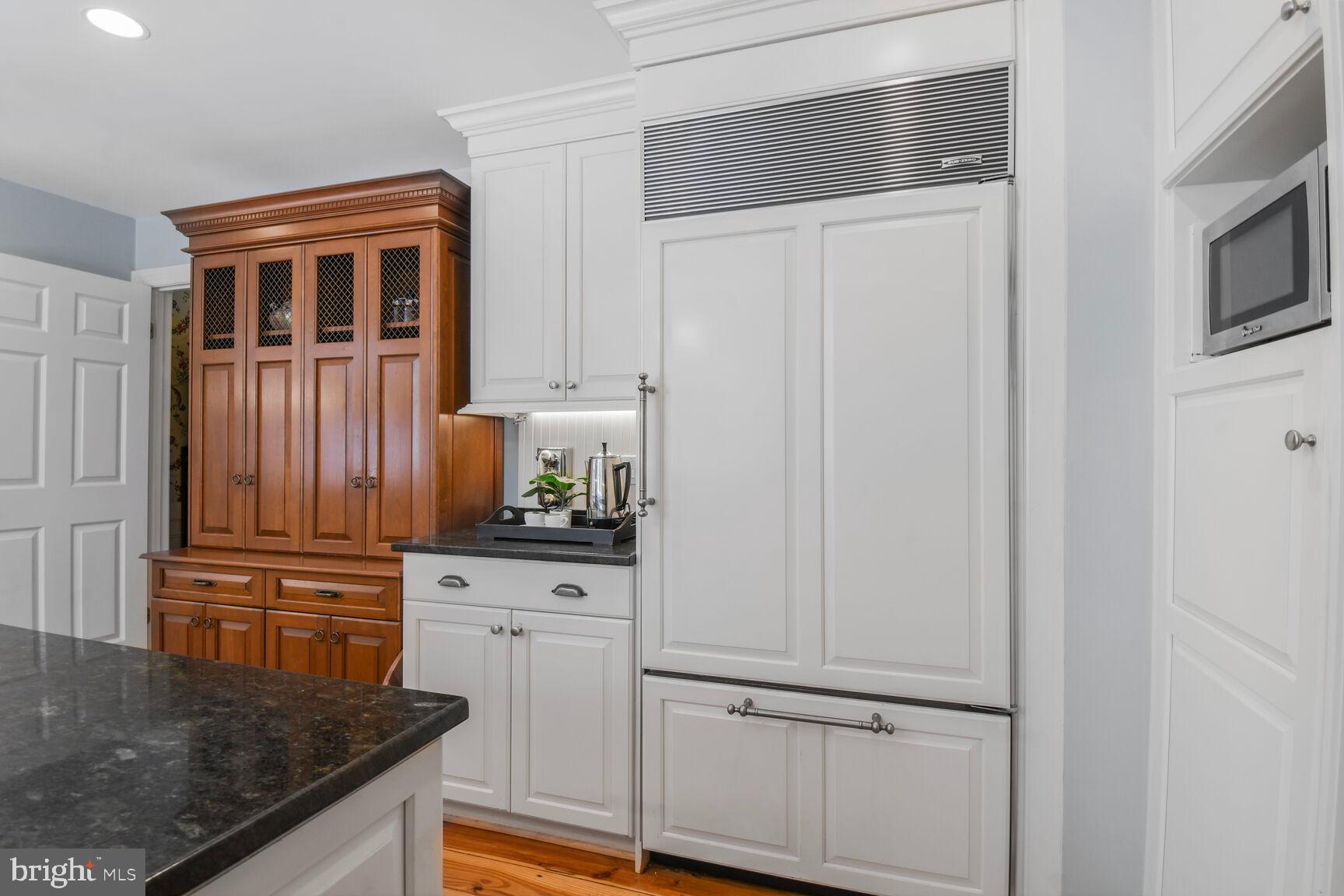 POTOMAC OUTSIDE - Residential