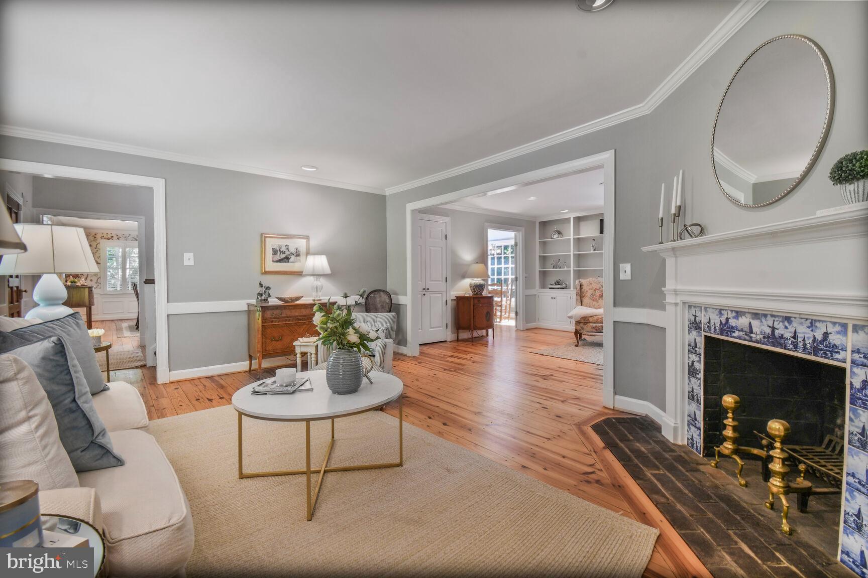 POTOMAC OUTSIDE - Residential