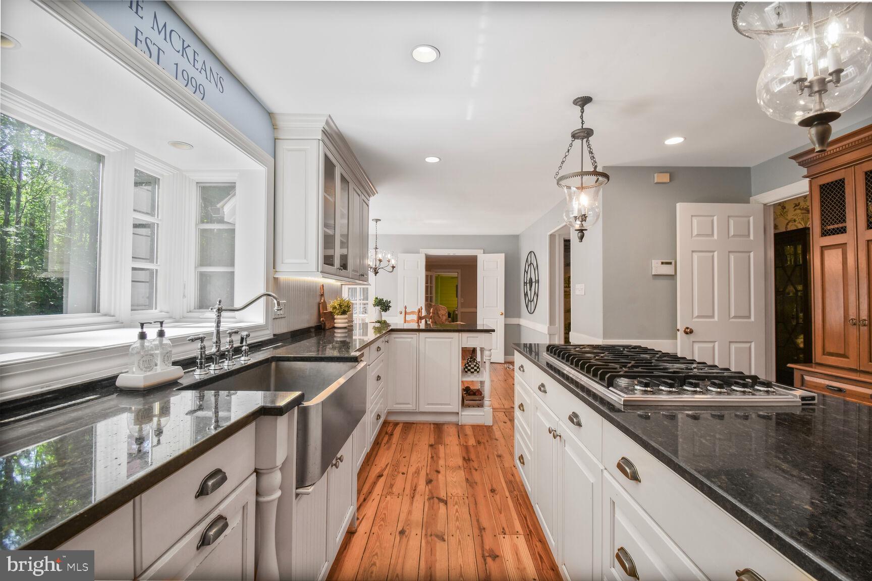 POTOMAC OUTSIDE - Residential