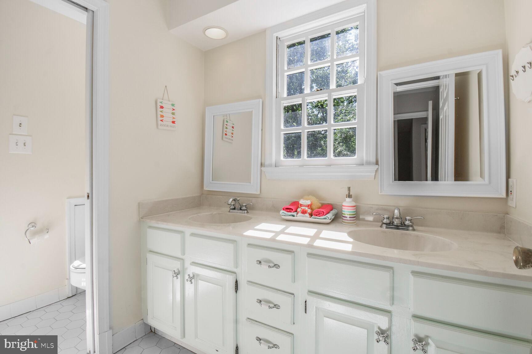 POTOMAC OUTSIDE - Residential