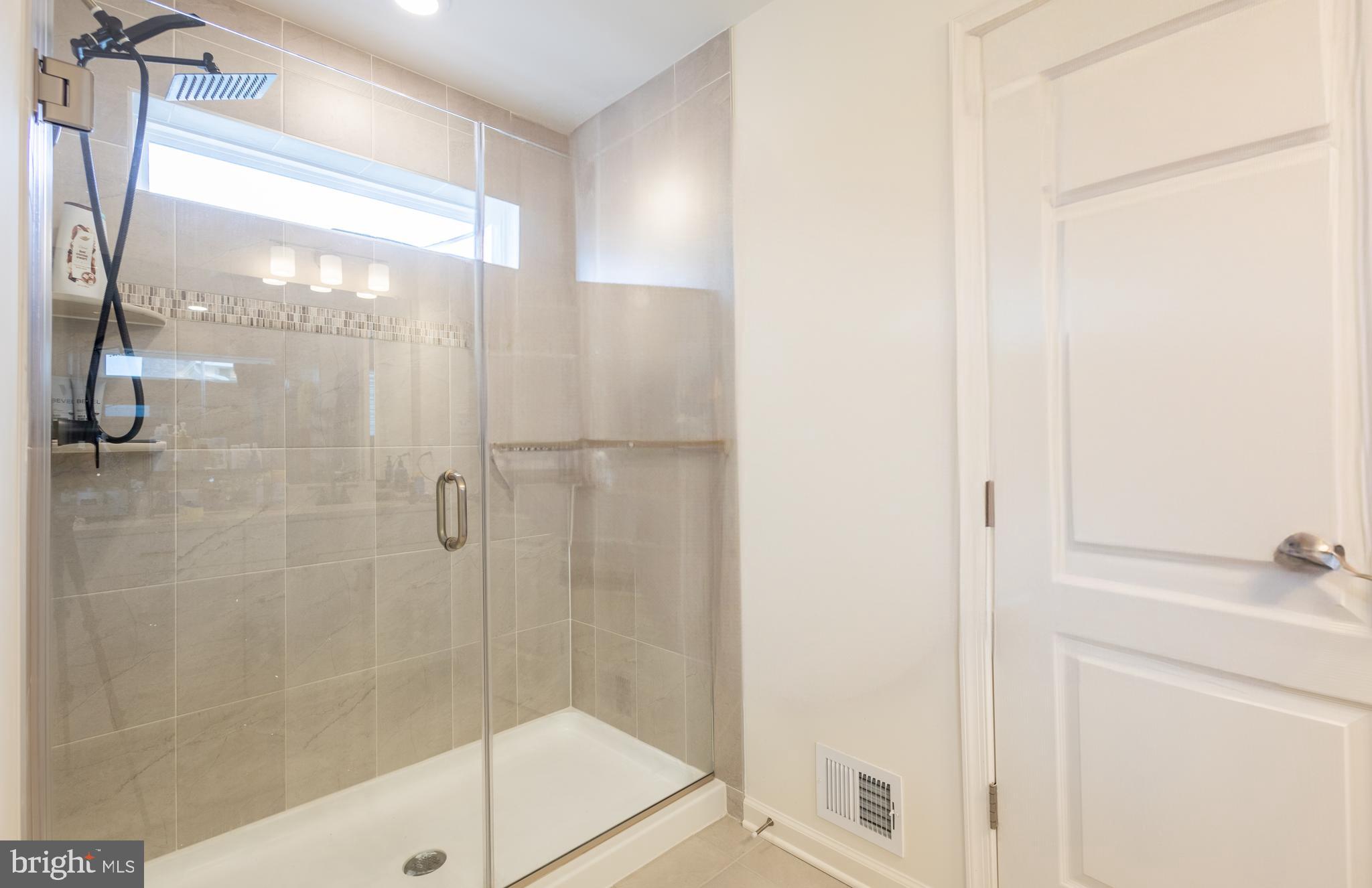 SEVERN - Residential Lease