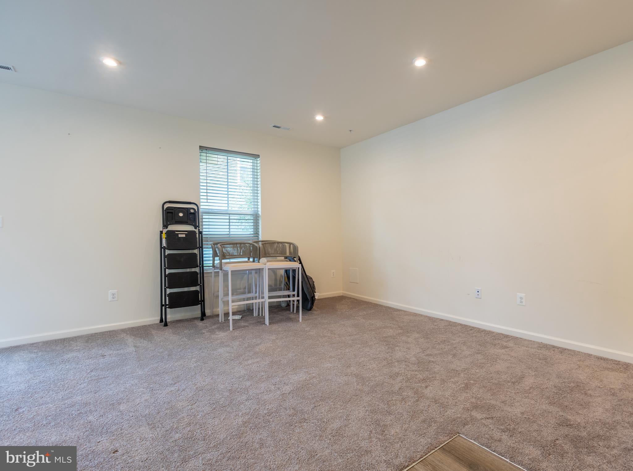 SEVERN - Residential Lease