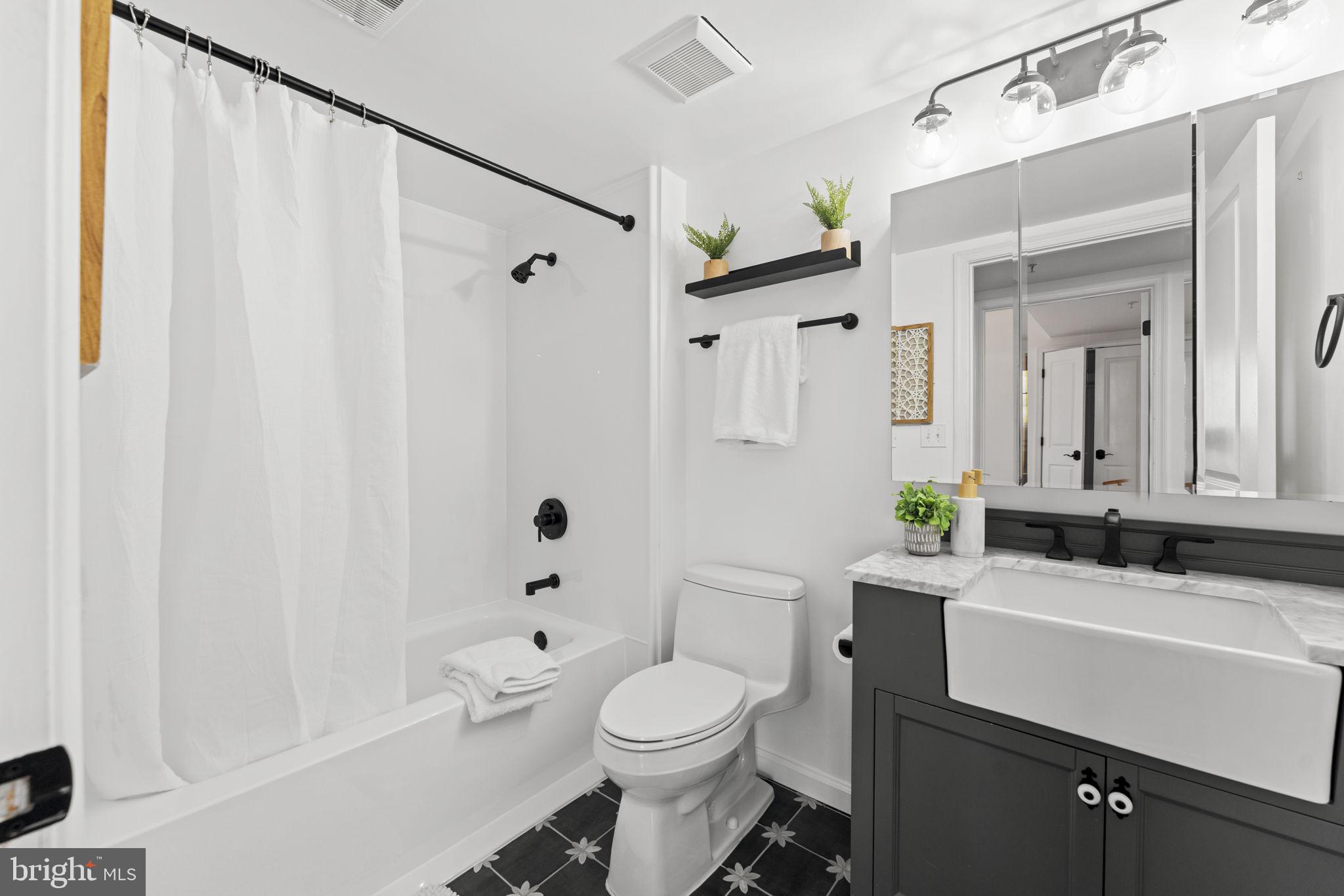 ARORA HILLS - Residential