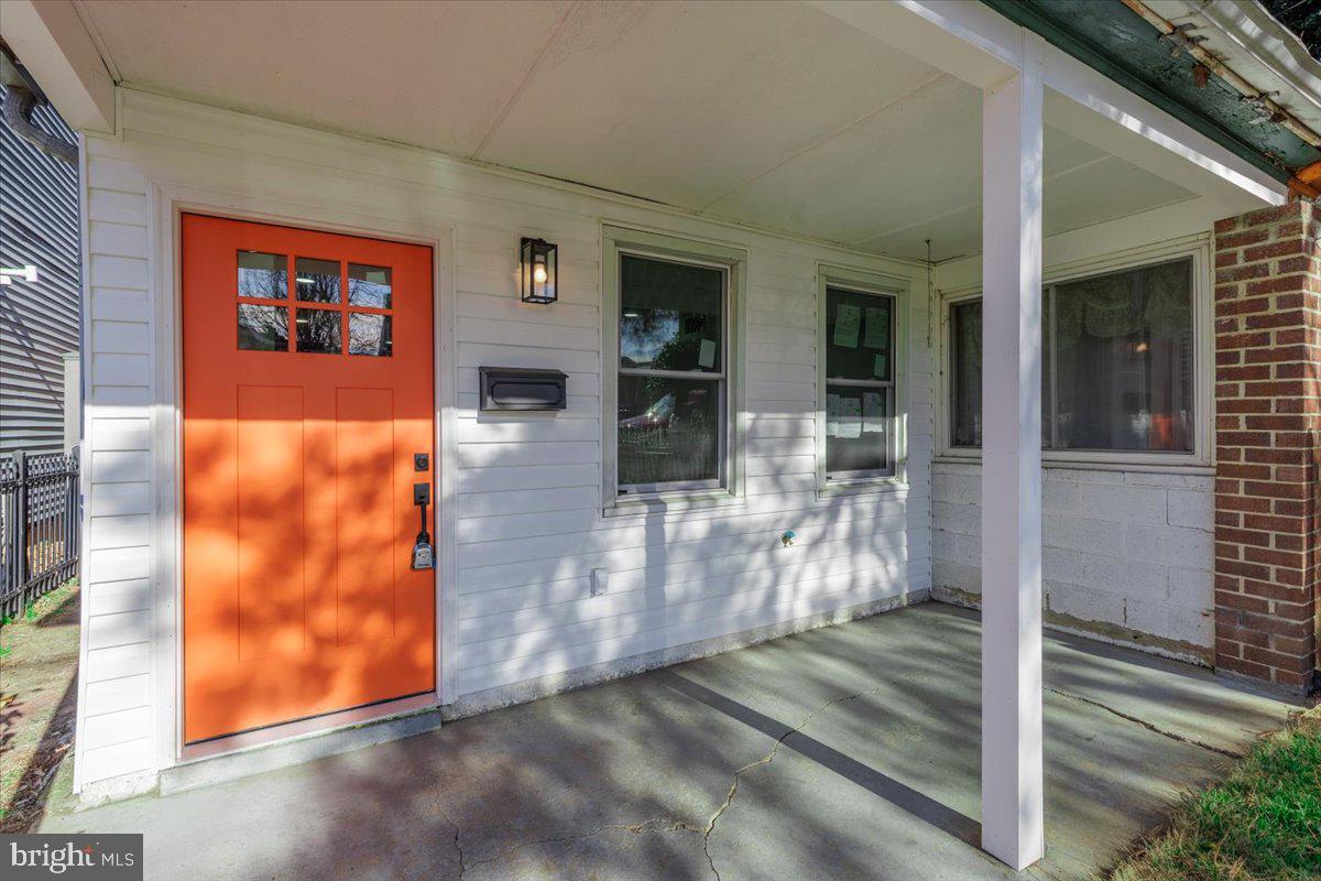 4702 MEADE STREET NE