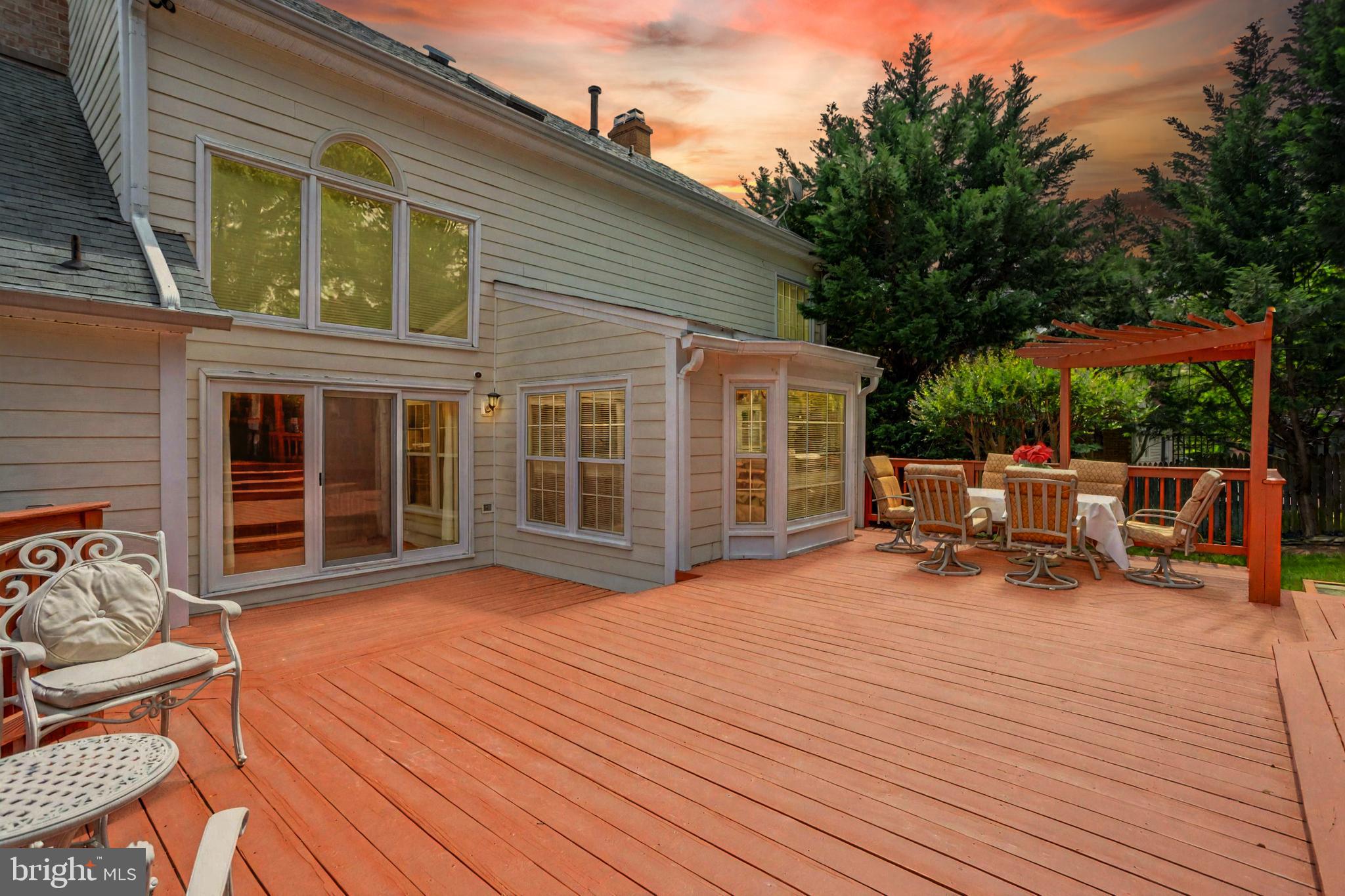 4918 SUNSET LANE
