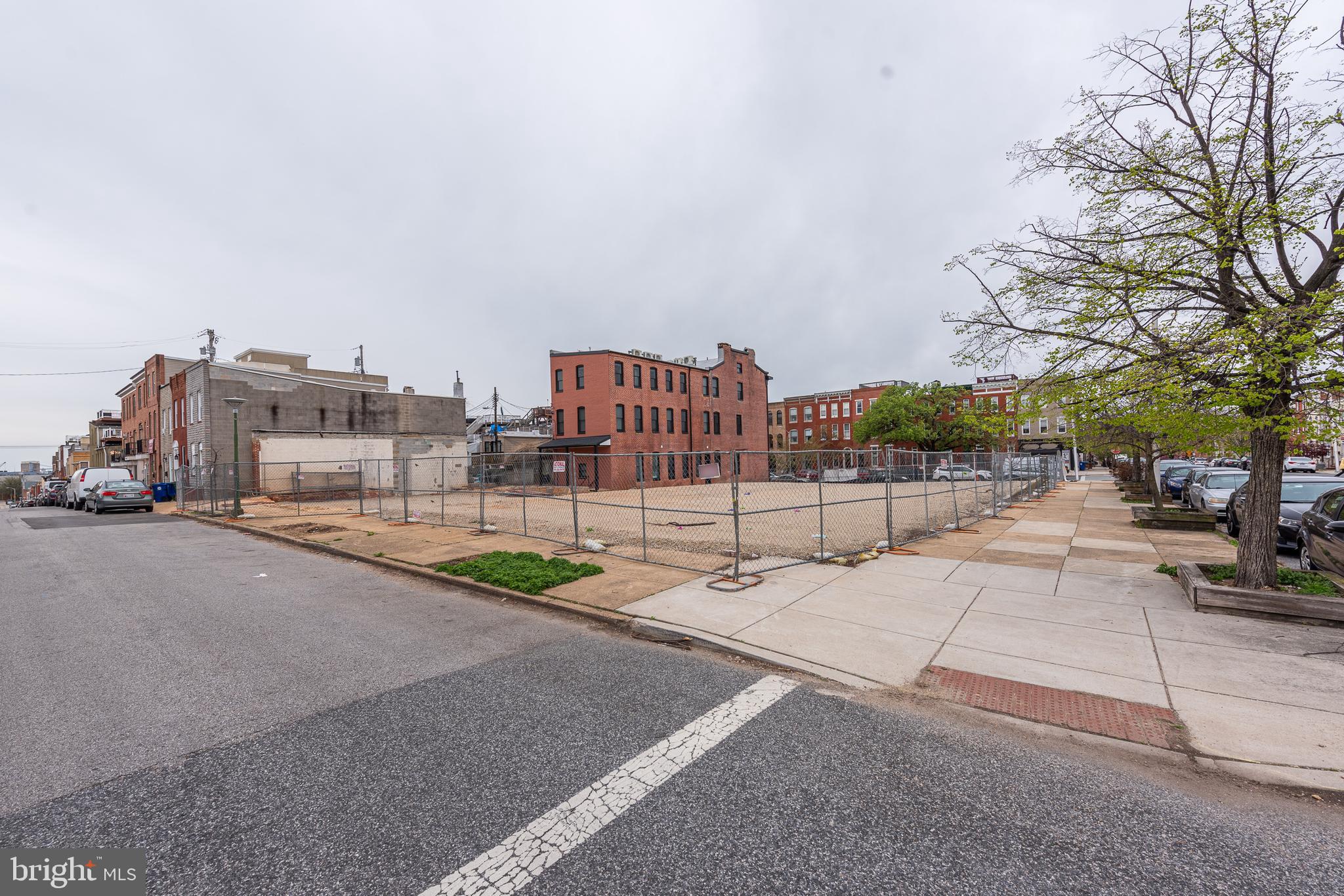 CANTON - Commercial Sale