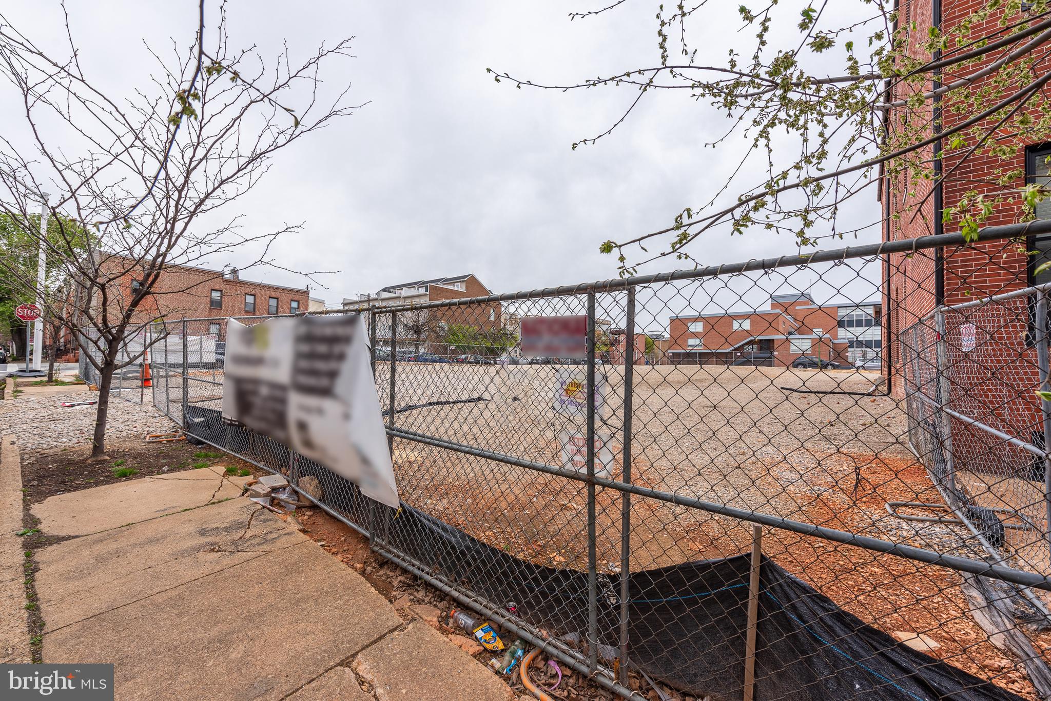 CANTON - Commercial Sale