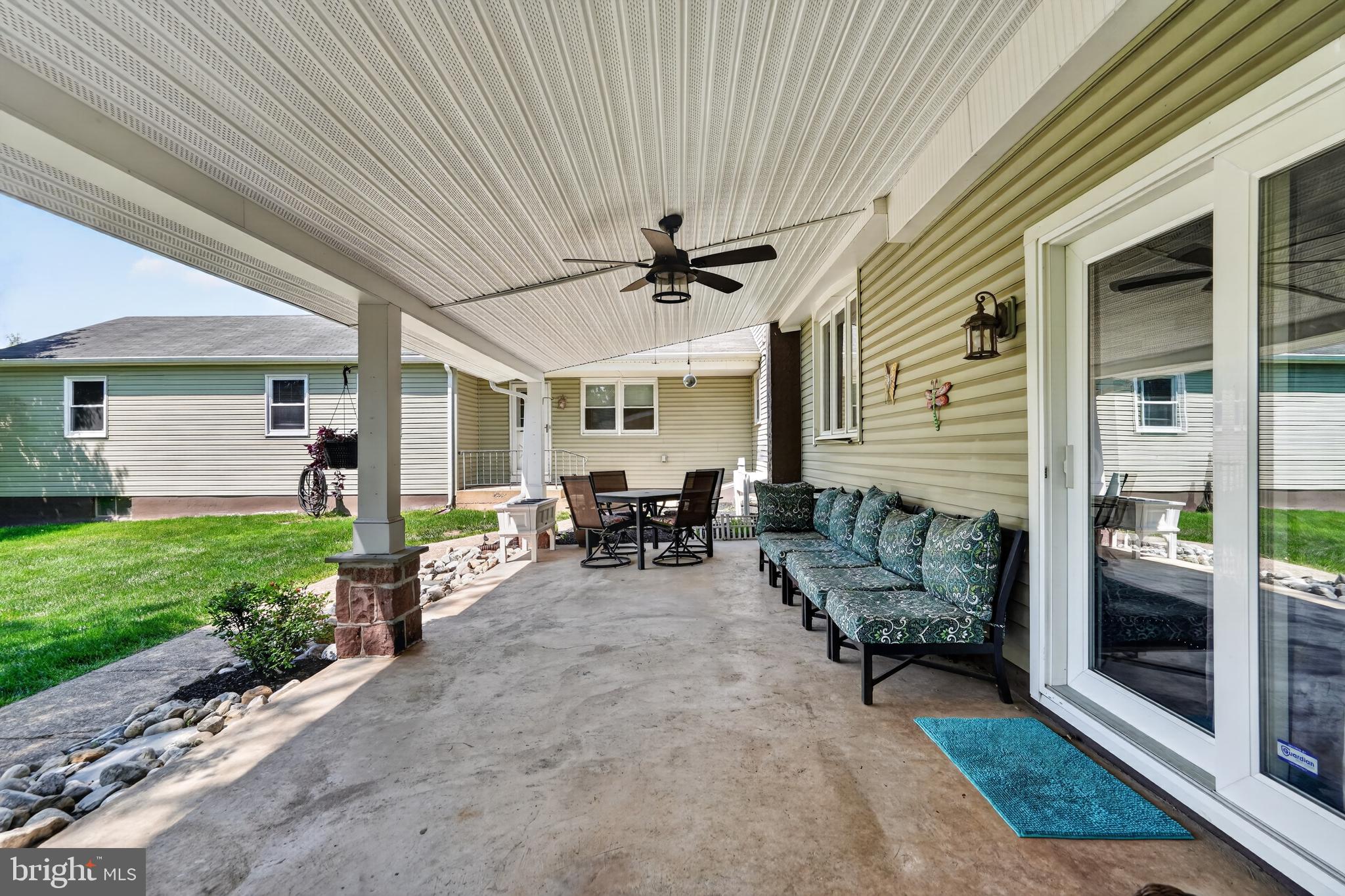 MOUNT EYRE MANOR - Residential