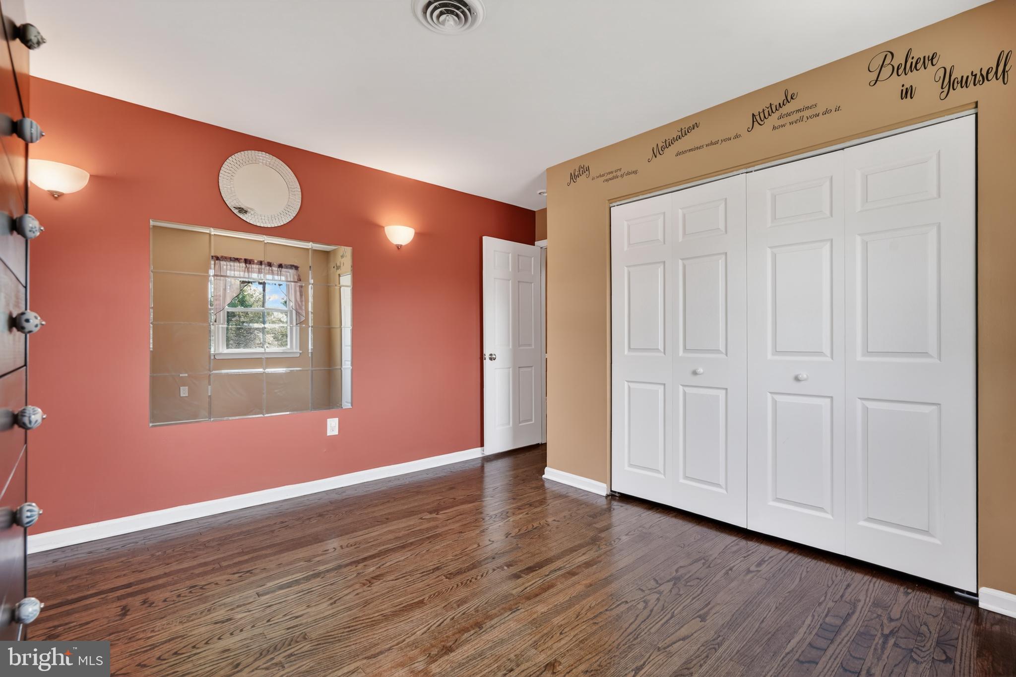 MOUNT EYRE MANOR - Residential