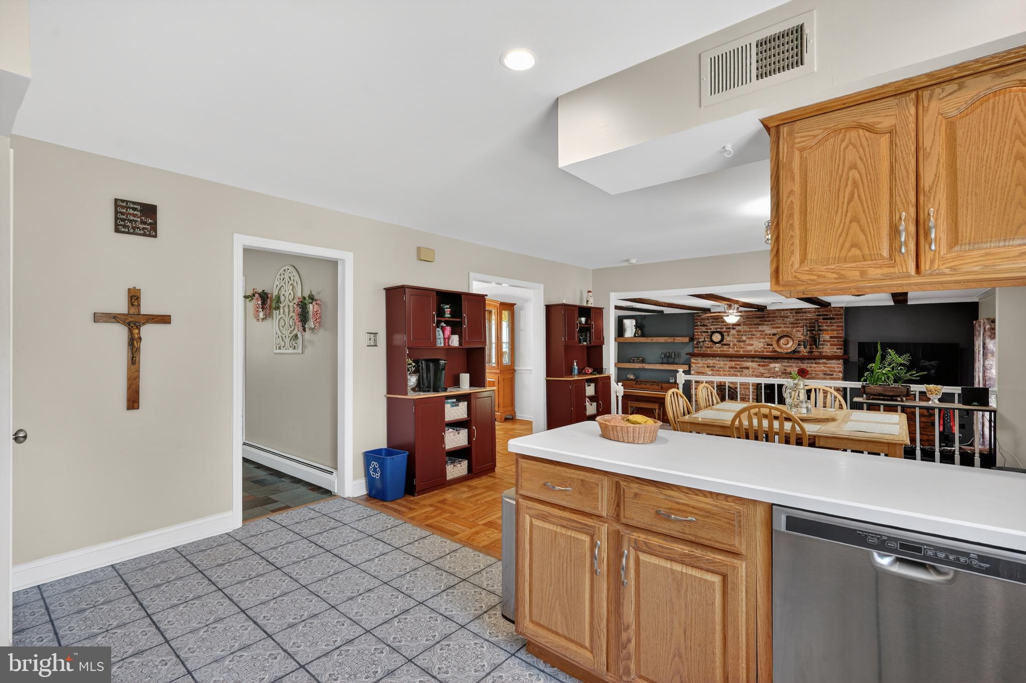 MOUNT EYRE MANOR - Residential