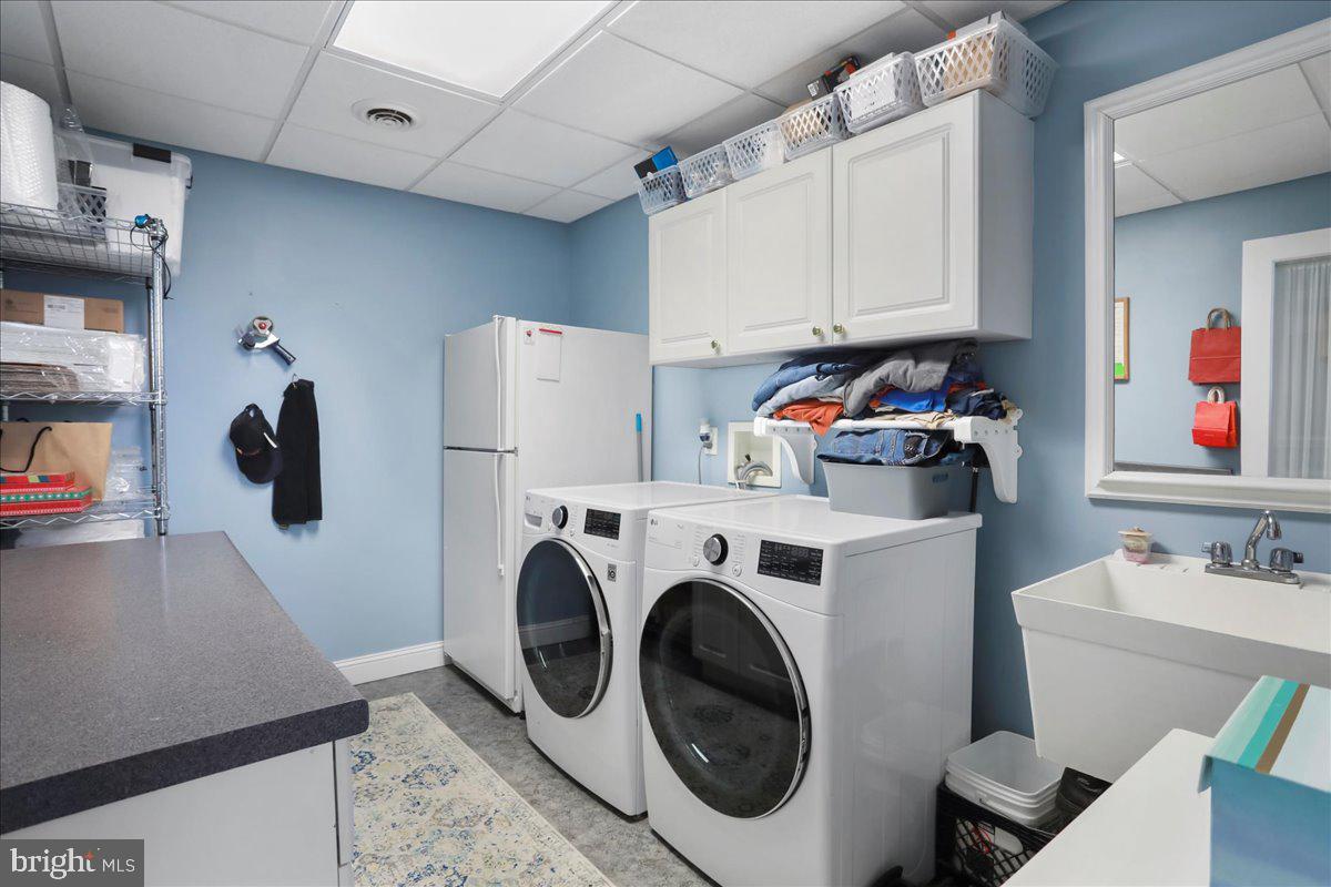 LURAY - Commercial Sale