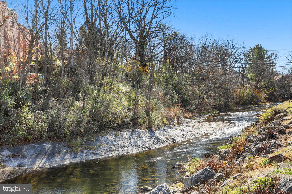 LURAY - Commercial Sale