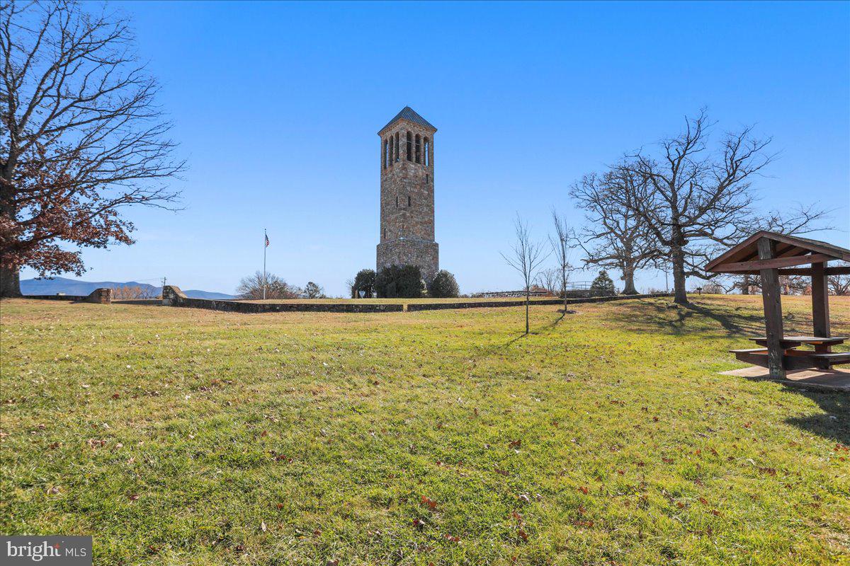 LURAY - Commercial Sale