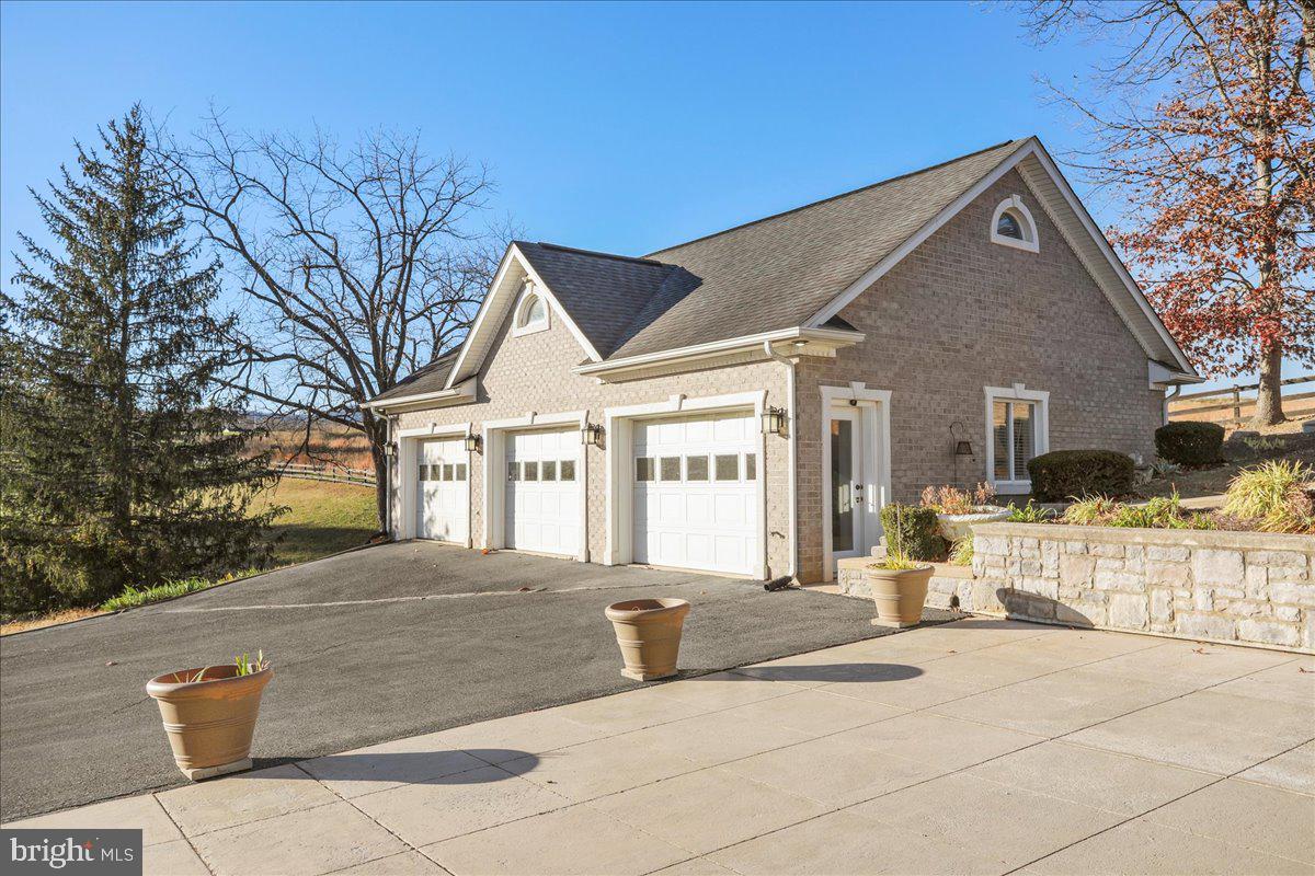 LURAY - Commercial Sale