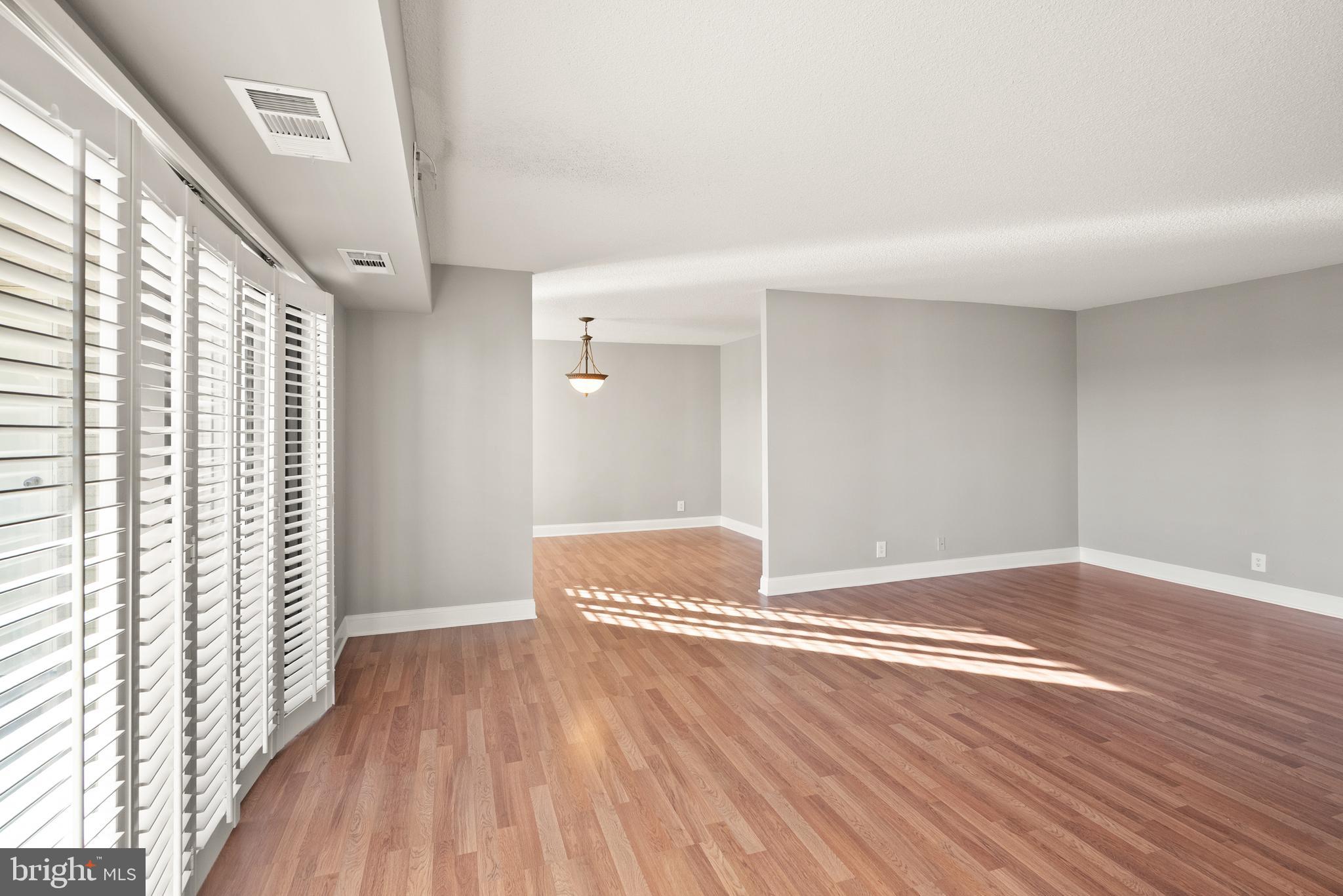 WATERGATE AT LANDMARK - Residential