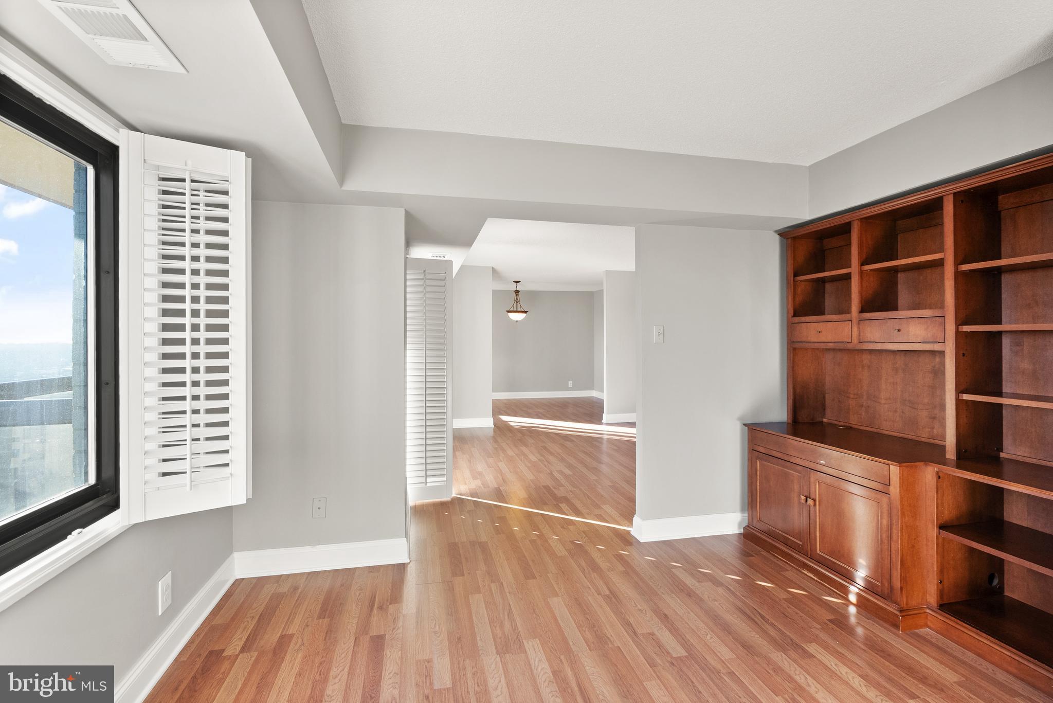 WATERGATE AT LANDMARK - Residential