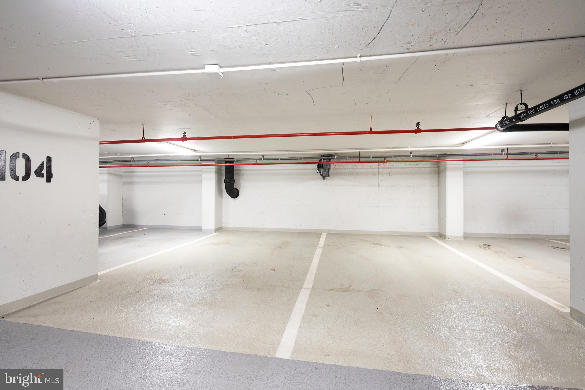 WATERGATE AT LANDMARK - Residential