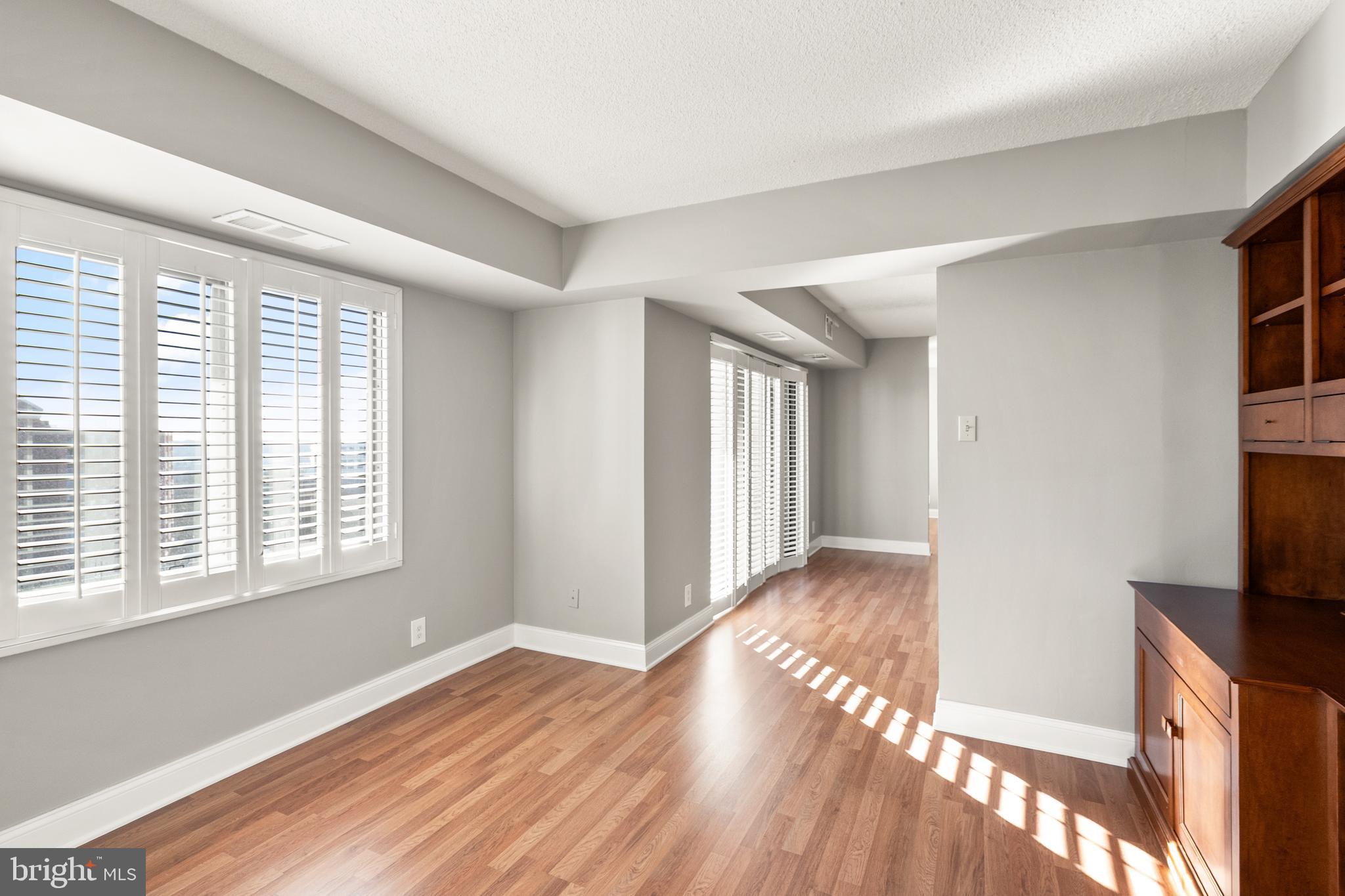 WATERGATE AT LANDMARK - Residential