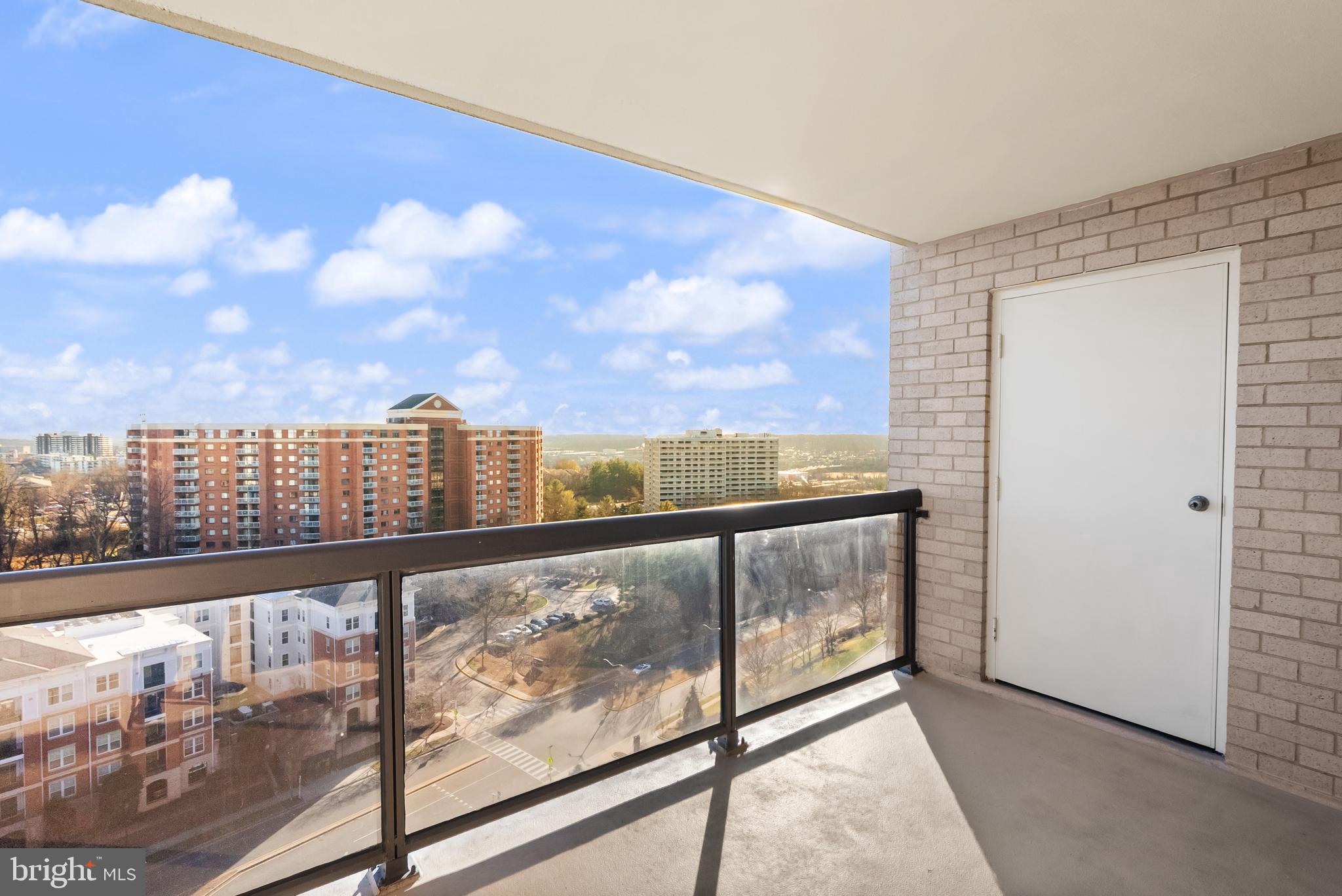 WATERGATE AT LANDMARK - Residential