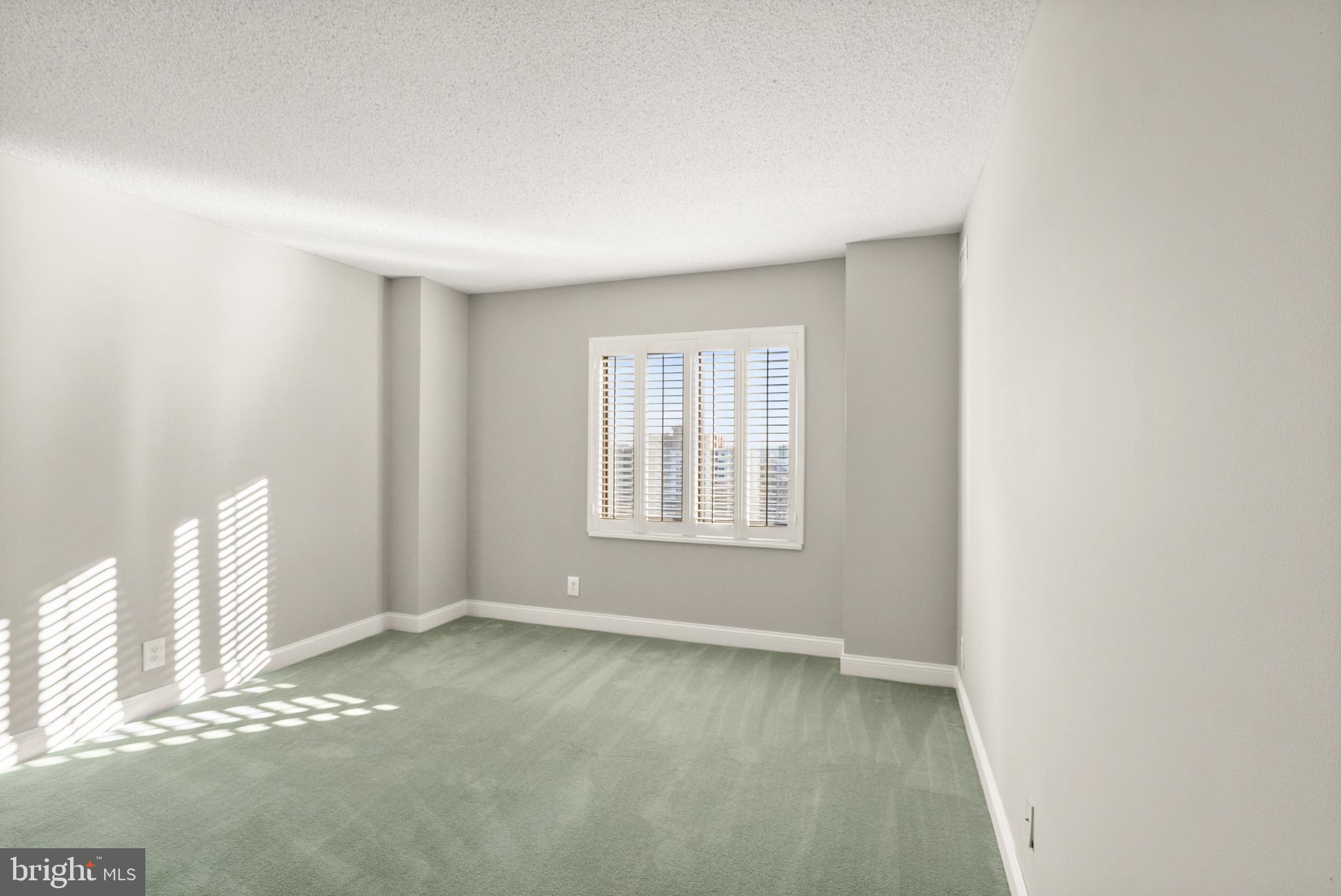 WATERGATE AT LANDMARK - Residential