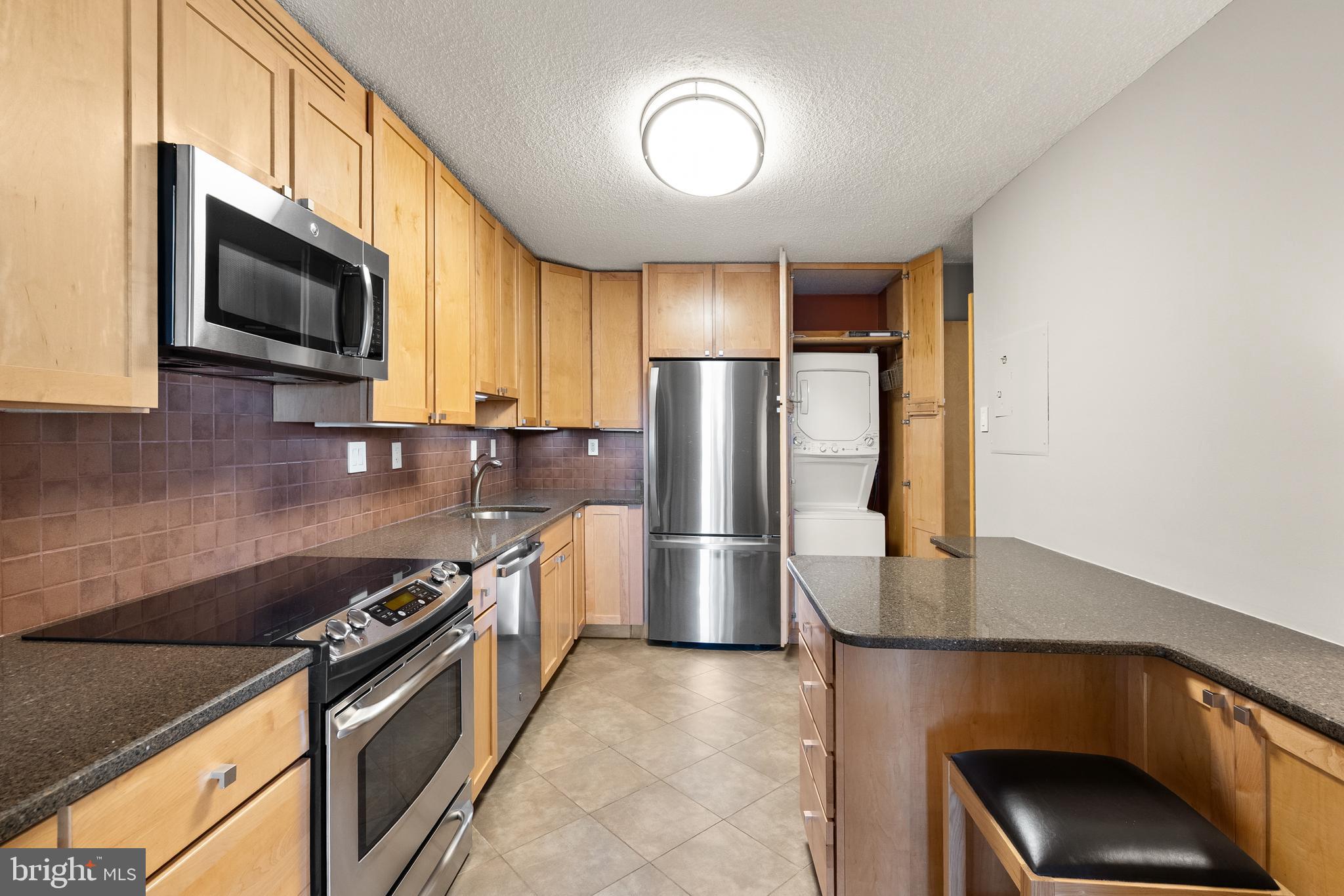 203 YOAKUM PARKWAY 1512