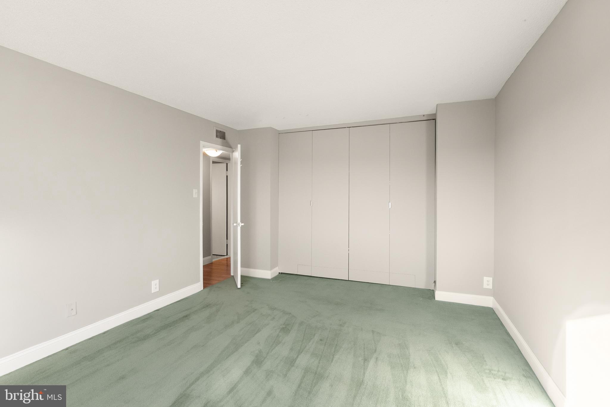 WATERGATE AT LANDMARK - Residential