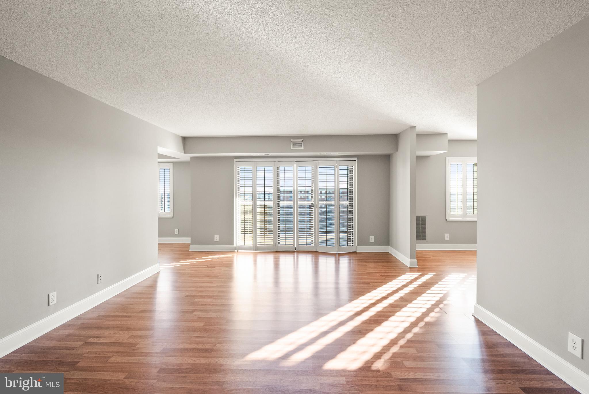 WATERGATE AT LANDMARK - Residential