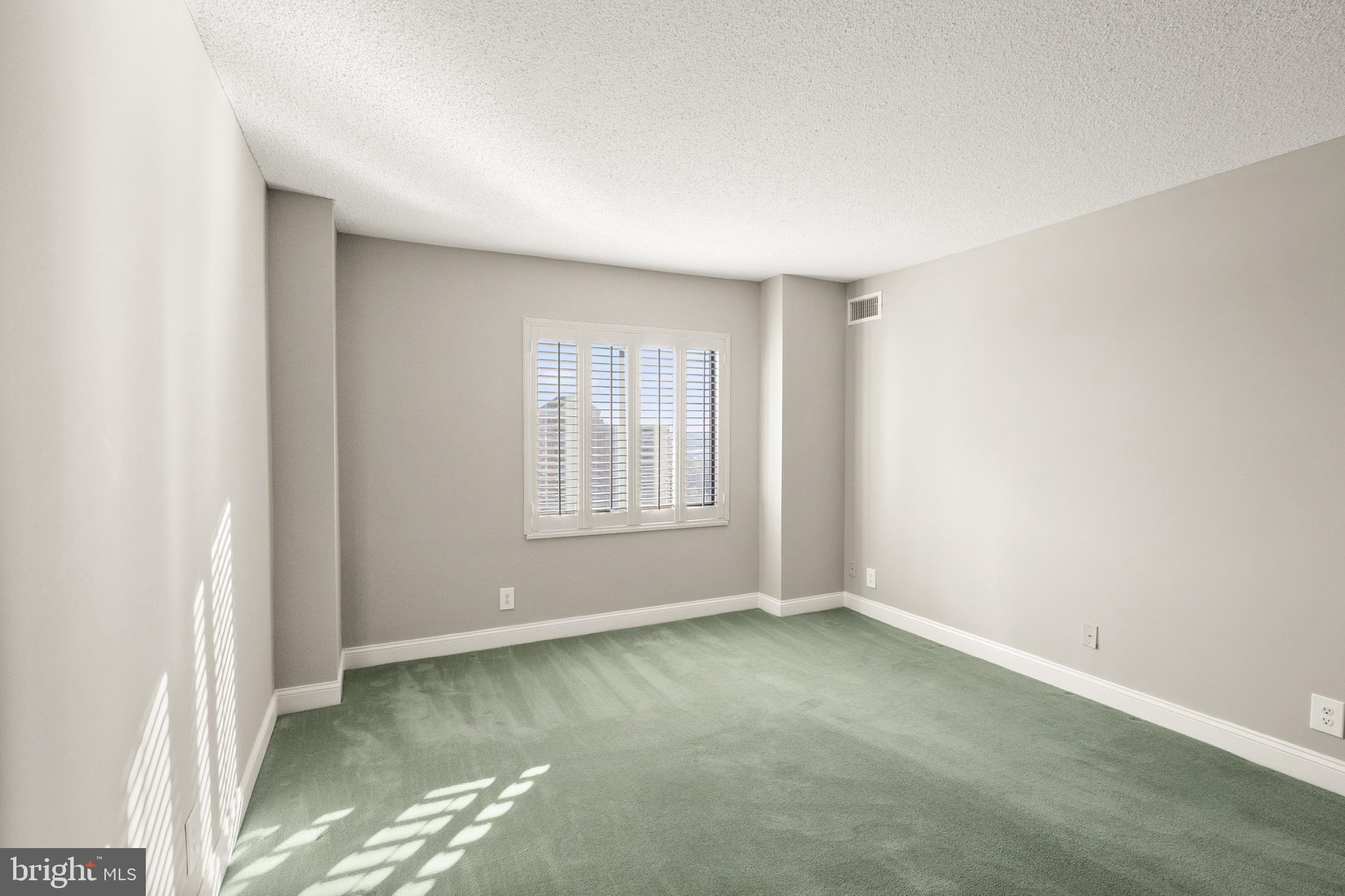 WATERGATE AT LANDMARK - Residential