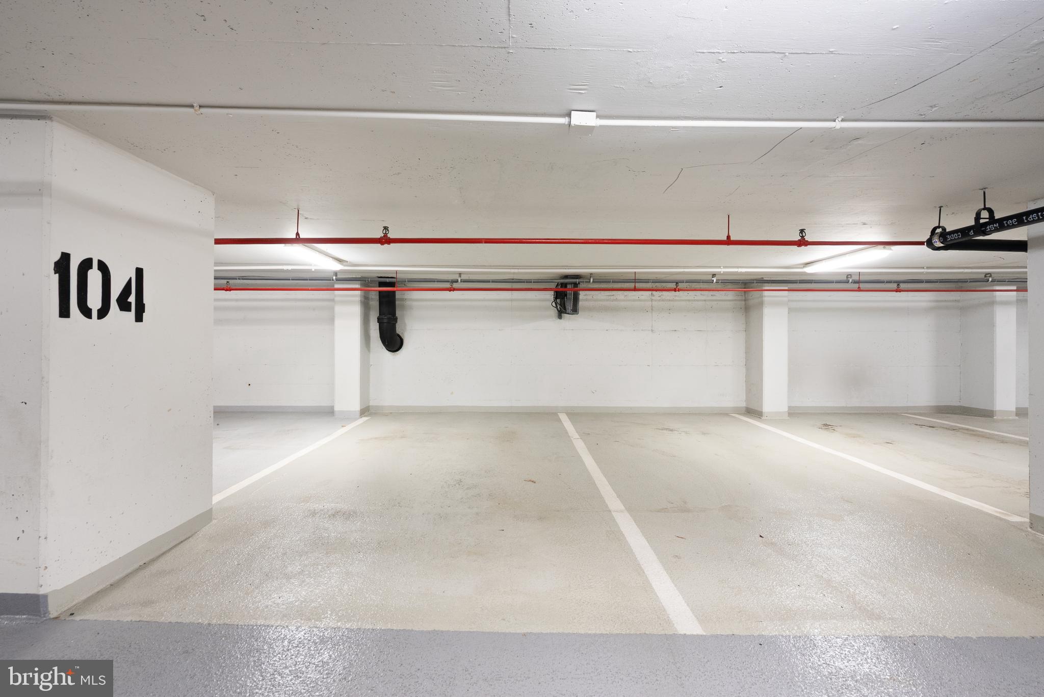 WATERGATE AT LANDMARK - Residential