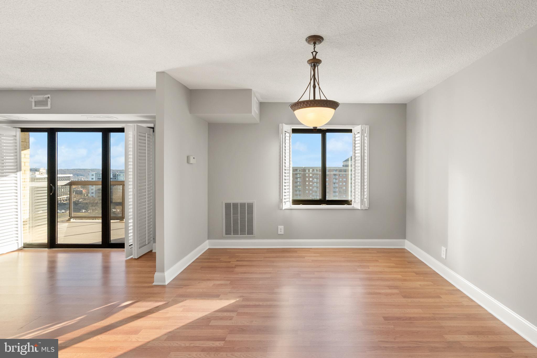 WATERGATE AT LANDMARK - Residential