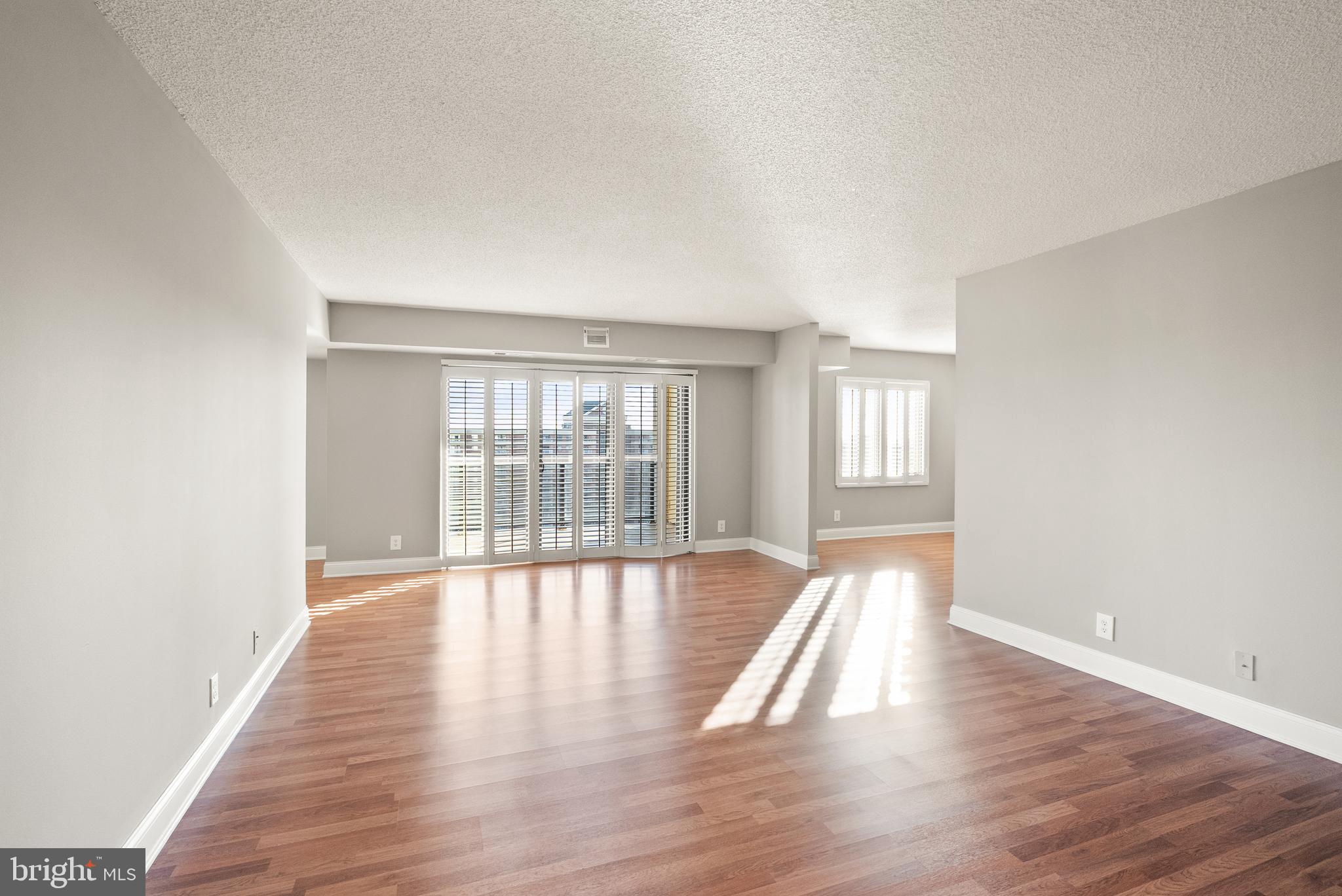 WATERGATE AT LANDMARK - Residential