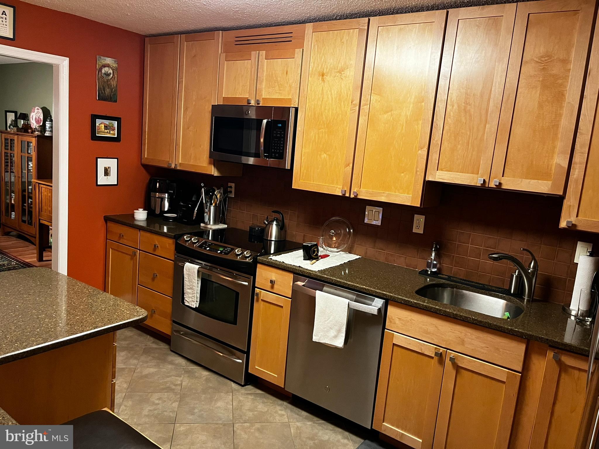 203 YOAKUM PARKWAY 1512