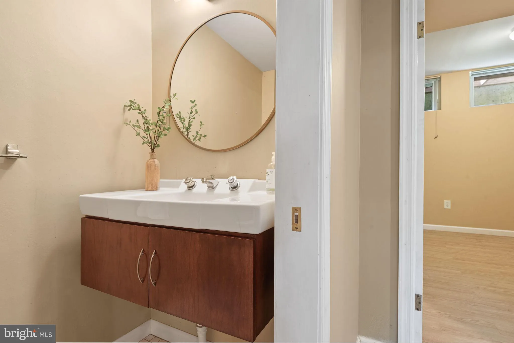 Lancaster, Pennsylvania 17601, United States, 3 Bedrooms Bedrooms, ,3 BathroomsBathrooms,Residential,Pending,151015