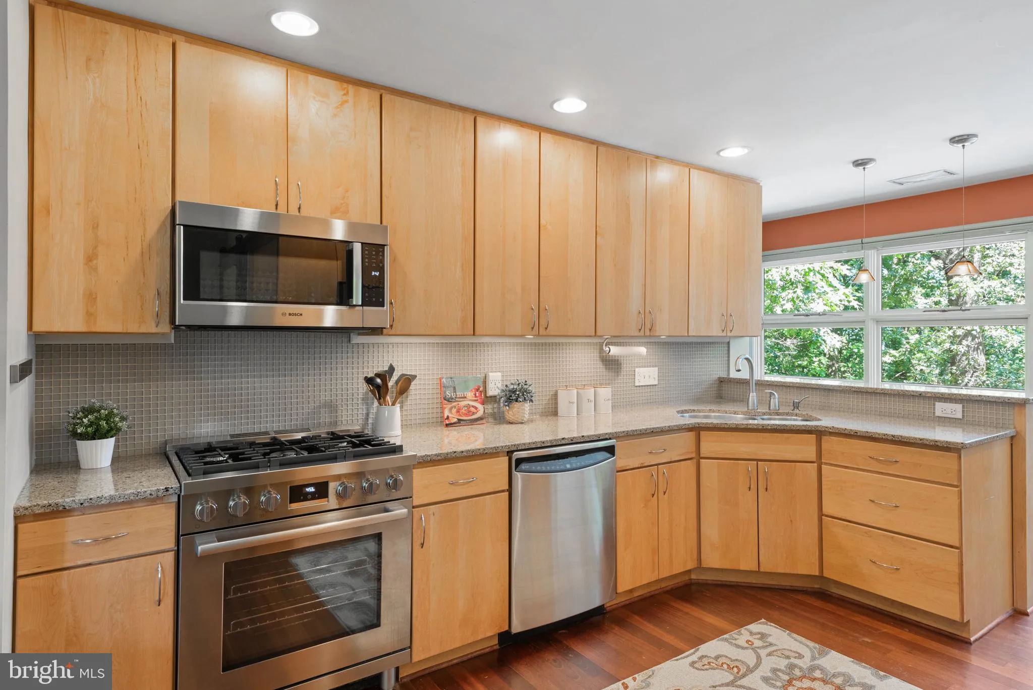 Lancaster, Pennsylvania 17601, United States, 3 Bedrooms Bedrooms, ,3 BathroomsBathrooms,Residential,Pending,151015