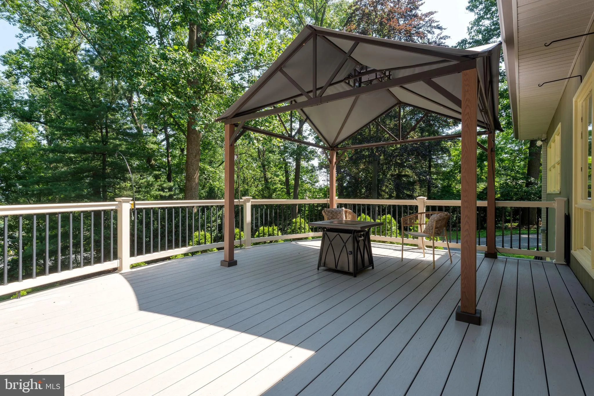 Lancaster, Pennsylvania 17601, United States, 3 Bedrooms Bedrooms, ,3 BathroomsBathrooms,Residential,Pending,151015