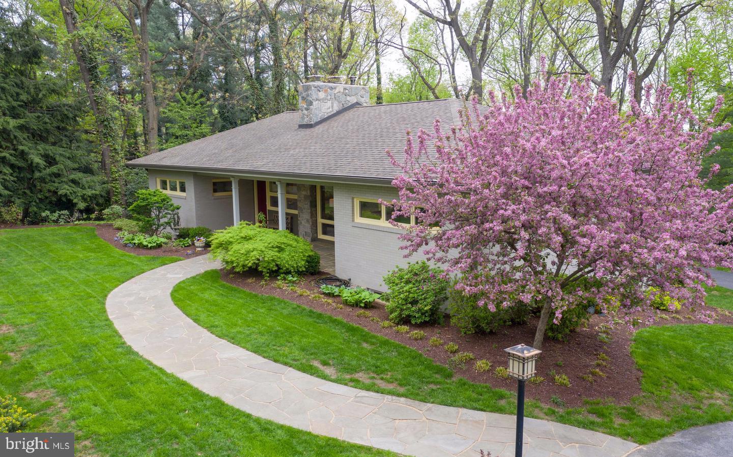 142 WOODSIDE ROAD