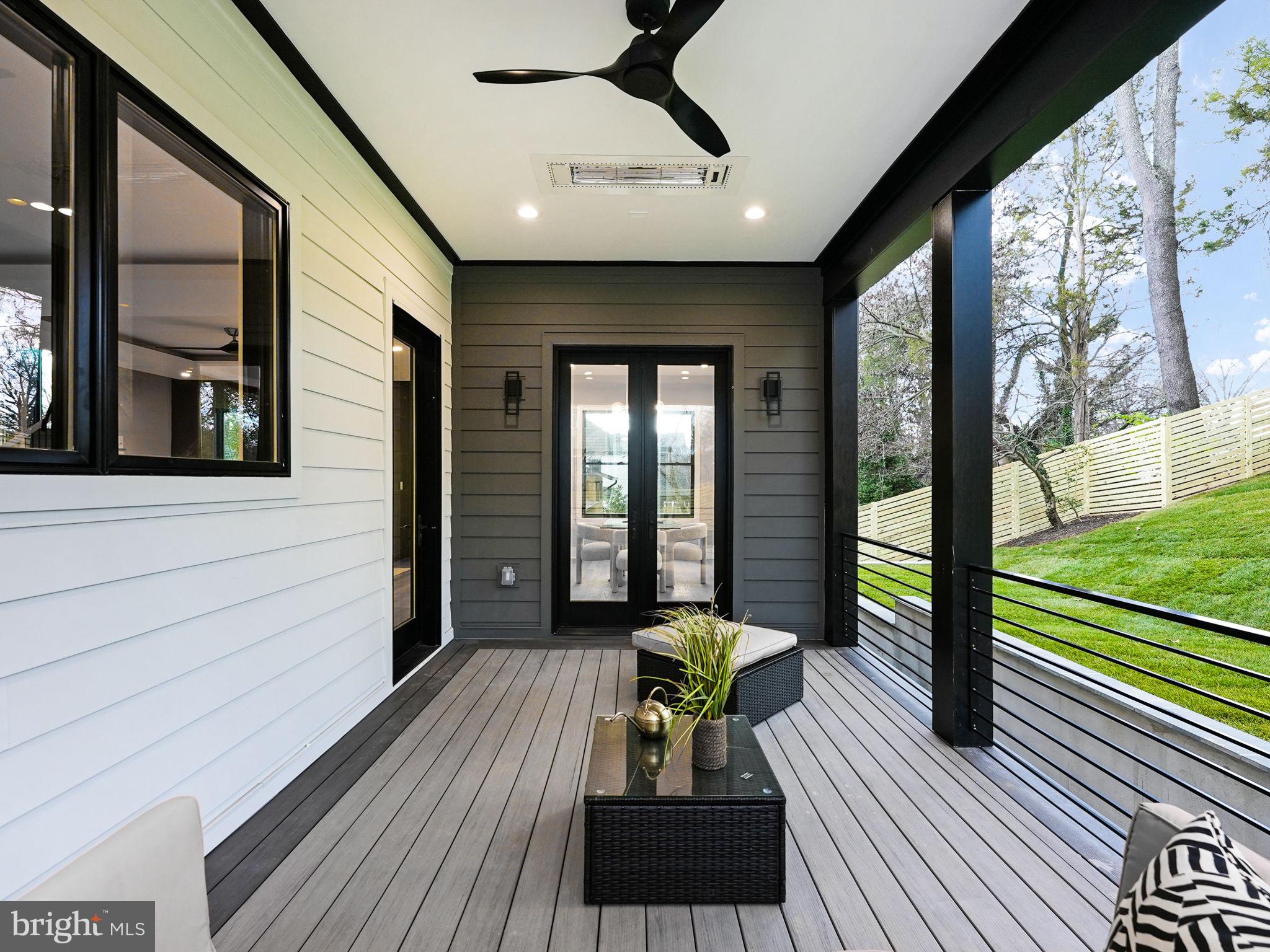 MCLEAN MANOR - Residential