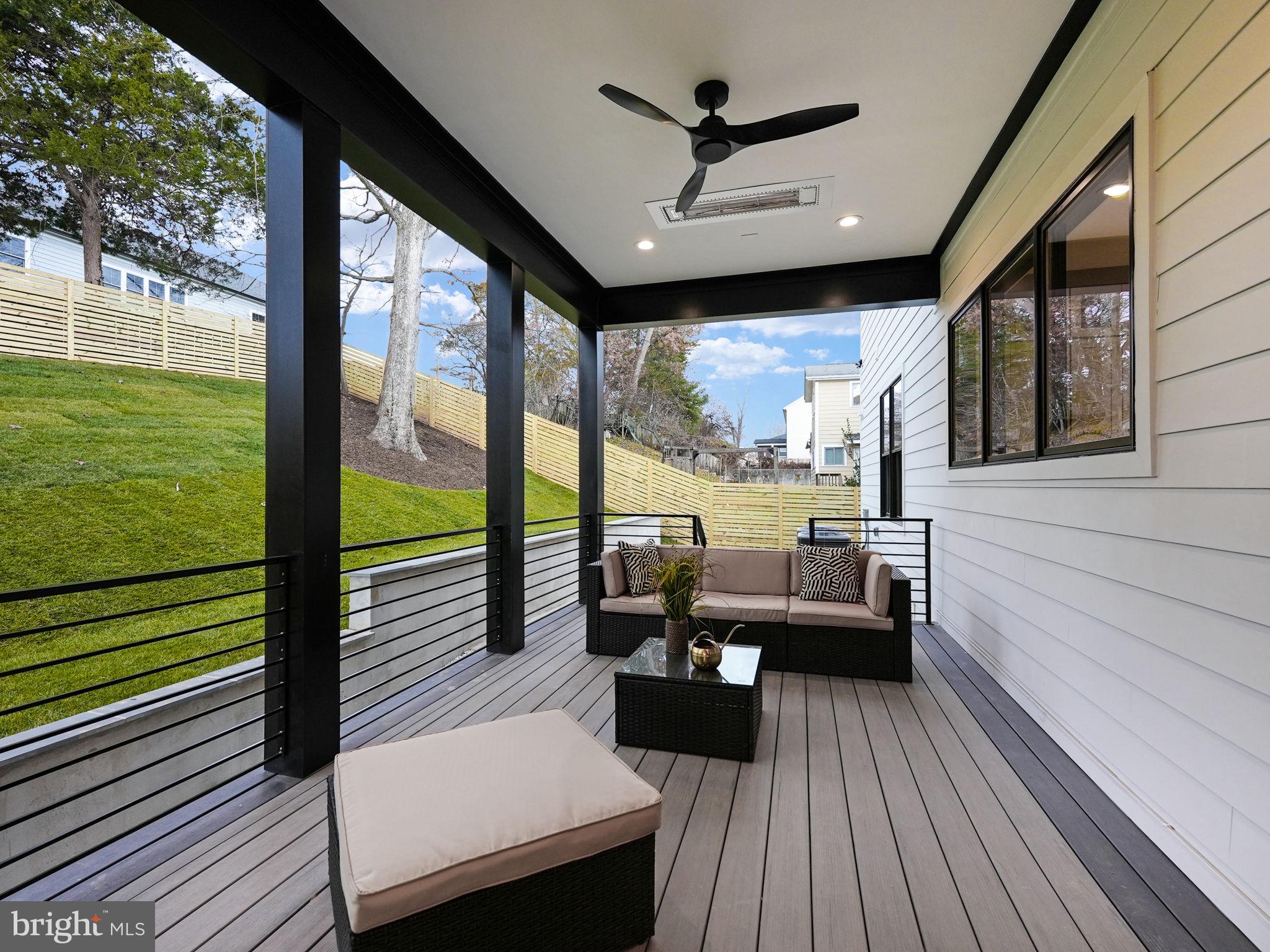 MCLEAN MANOR - Residential