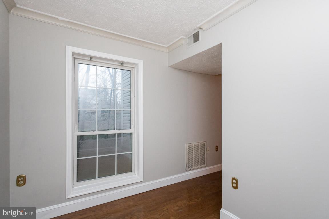 VININGS CONDO - Residential