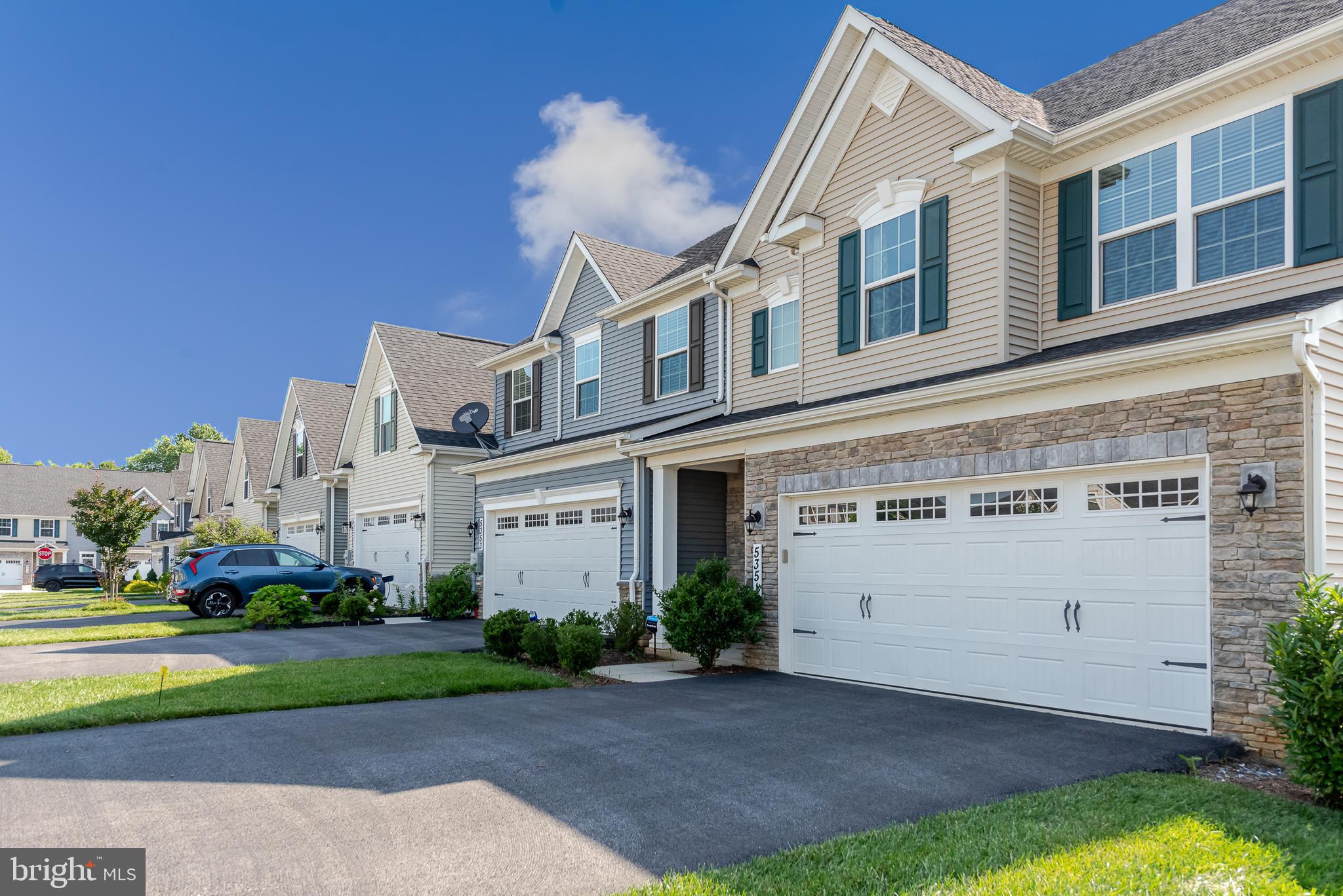 5353 MOUNTAIN MAPLE WAY