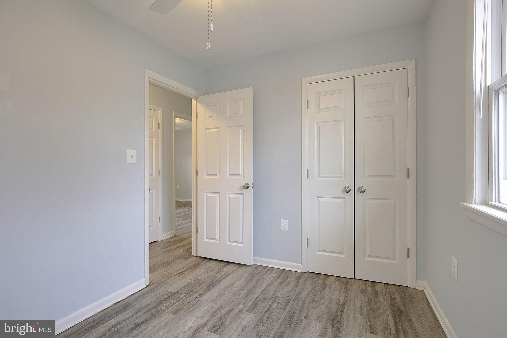 WOODLAND BEACH - Residential